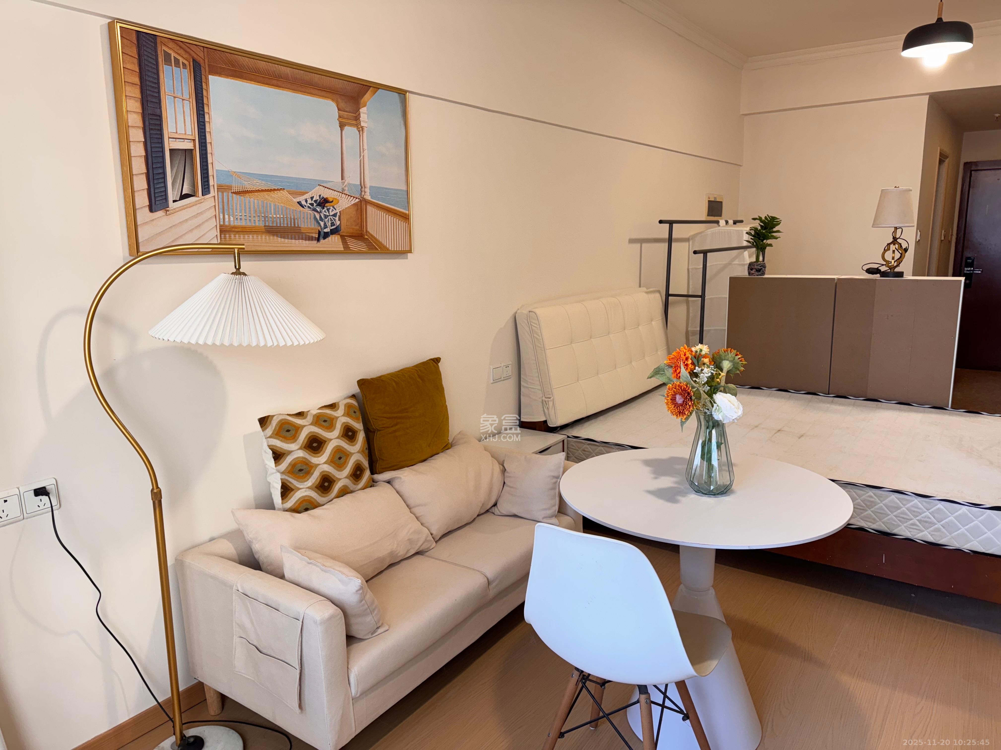 东怡外国(南湖一号) 1室1厅1卫 2000.0元/月 东怡外国(南湖一号) 1室1厅1卫 2000.0元/月室内图