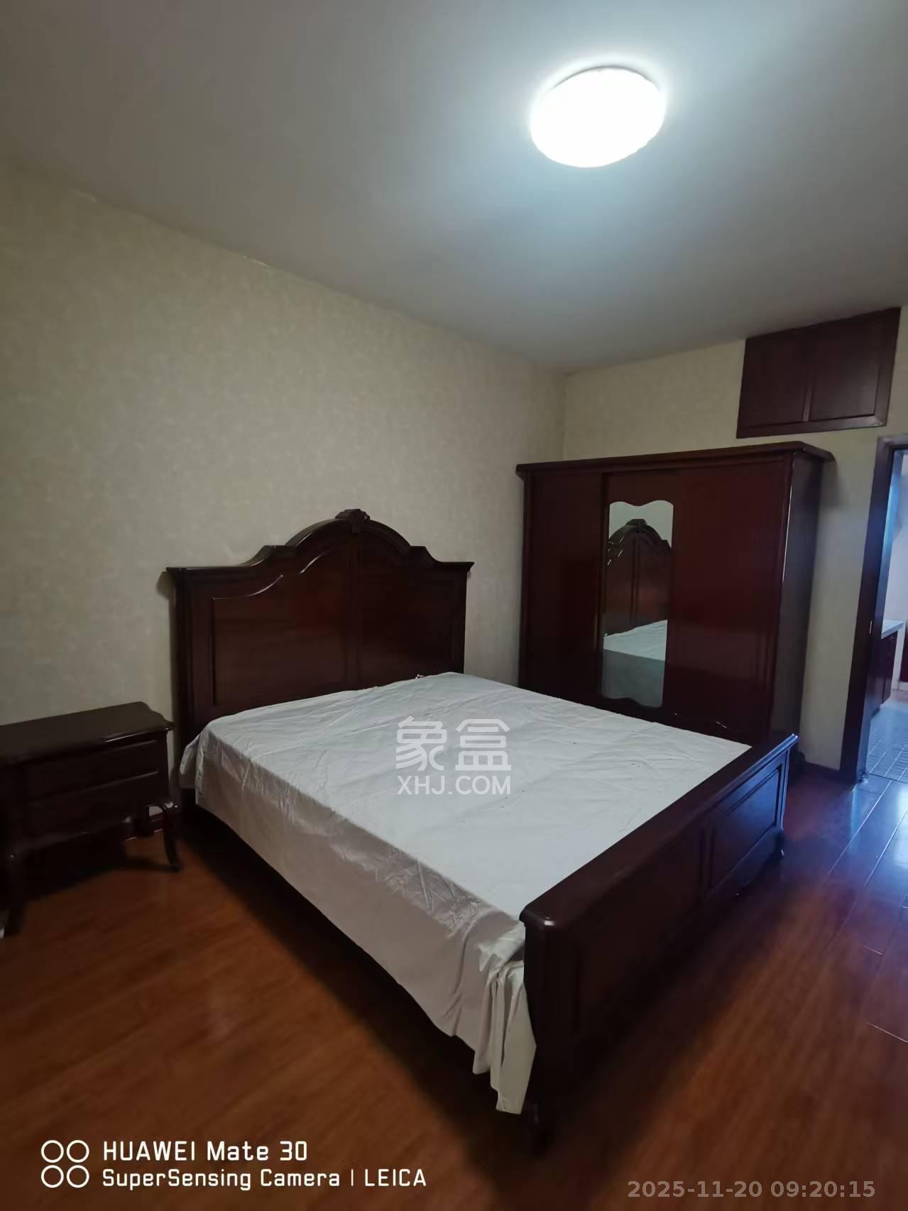 人民中路窑岭湘剧院单位房  3室1厅2卫    2200.0元/月室内图