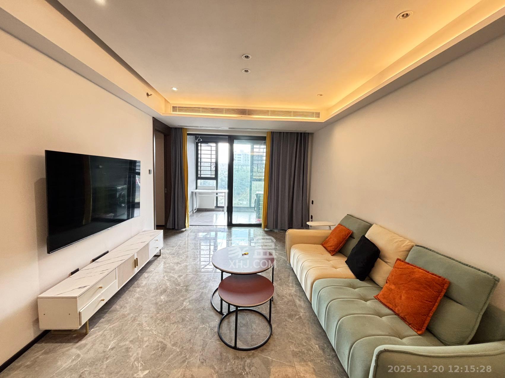 万科魅力之城  3室2厅2卫    2800.0元/月