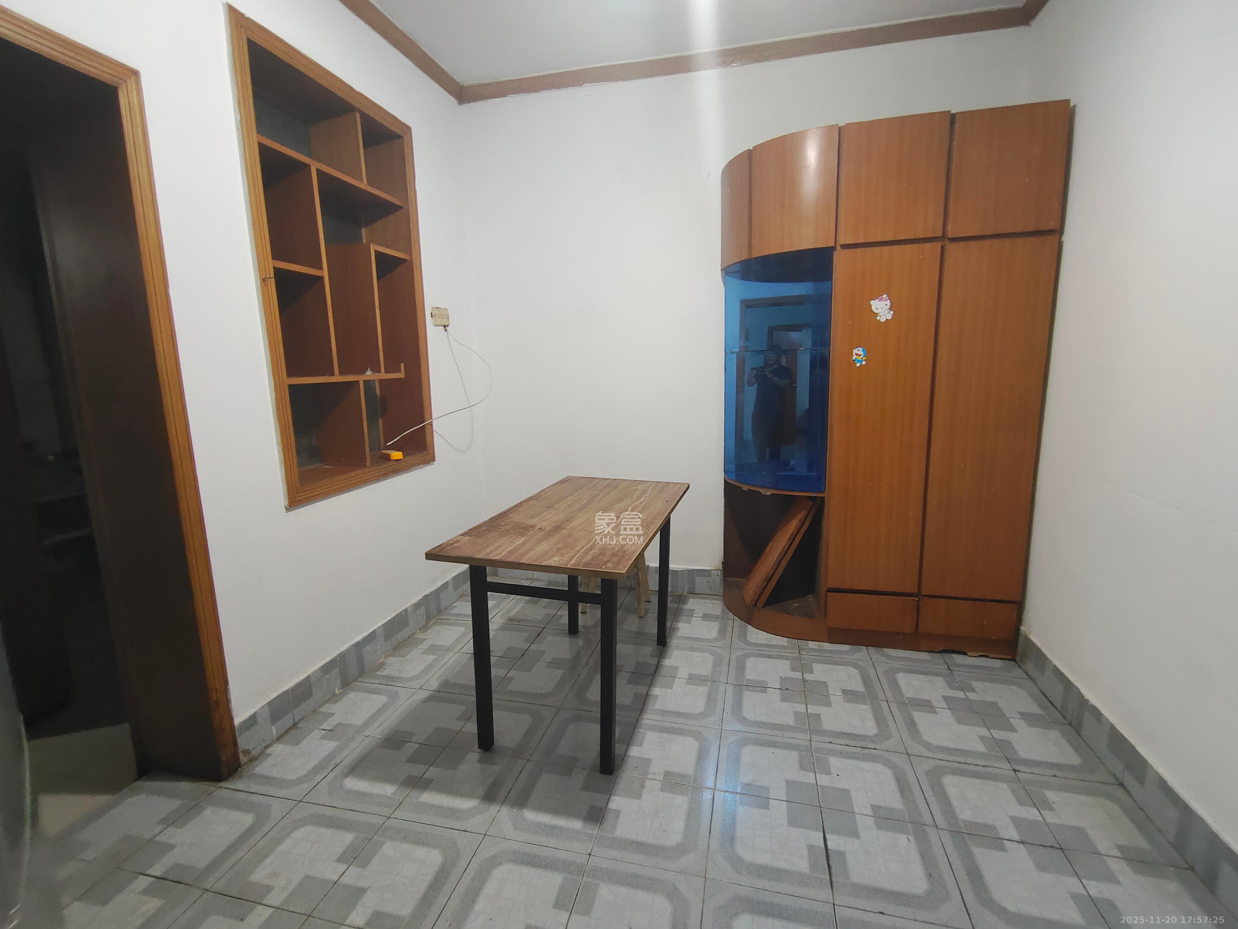 赤岗小区（一二三片）  3室1厅1卫    1600.0元/月室内图