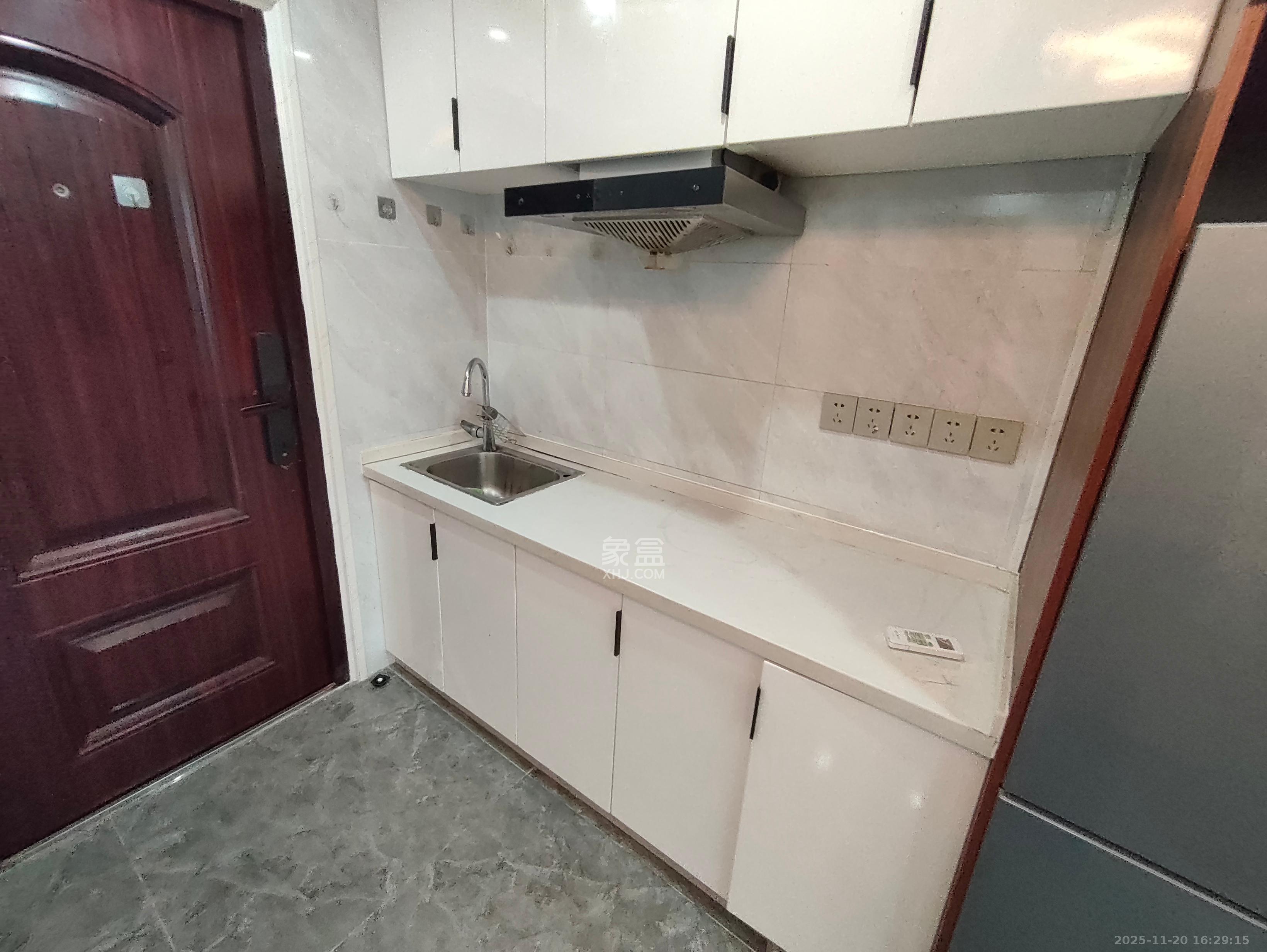 佳程C+公寓 2室1厅1卫 1600.0元/月 佳程C+公寓 2室1厅1卫 1600.0元/月室内图