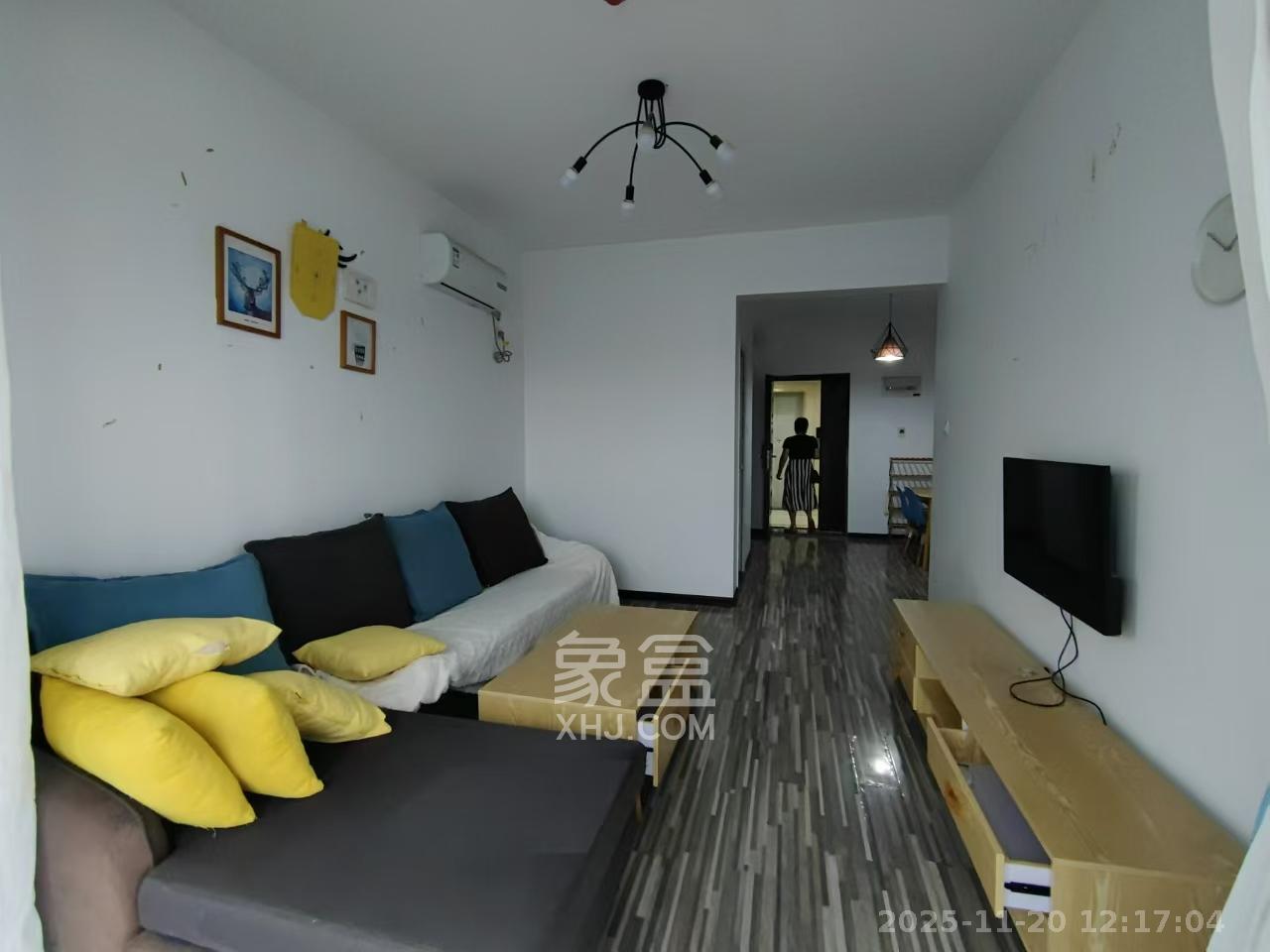 中建梅溪湖中心  2室2厅1卫    2700.0元/月室内图