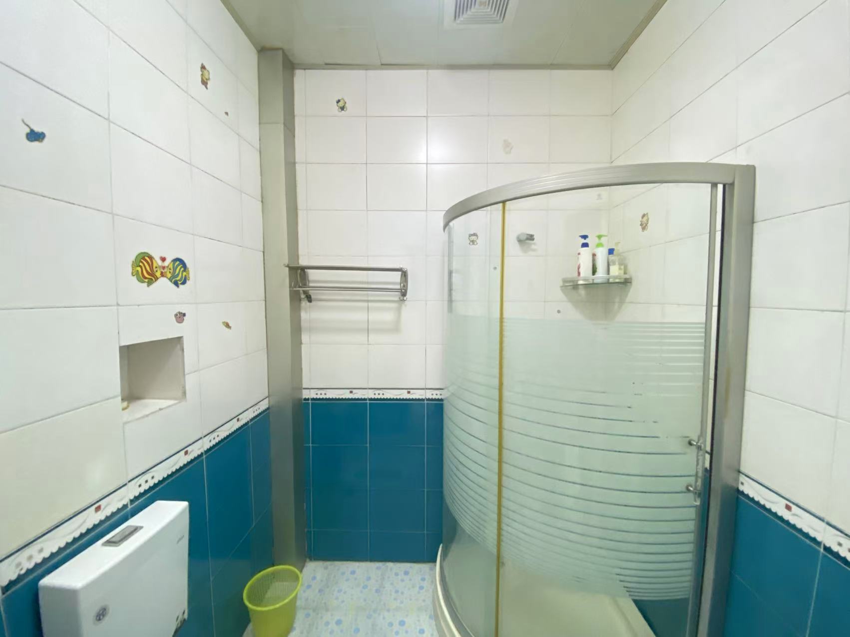 紫荆园别墅 8室3厅3卫 3166.0元/月 紫荆园别墅 8室3厅3卫 3166.0元/月室内图