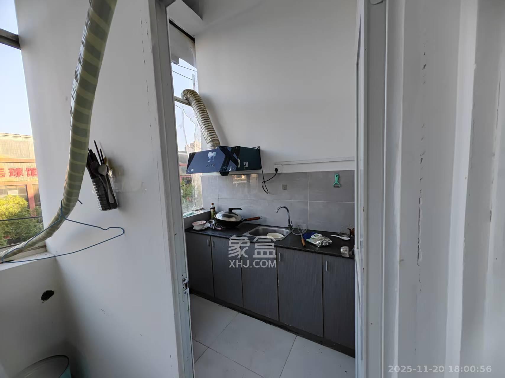 福乐康城   122.4㎡      4500.0元/月室内图