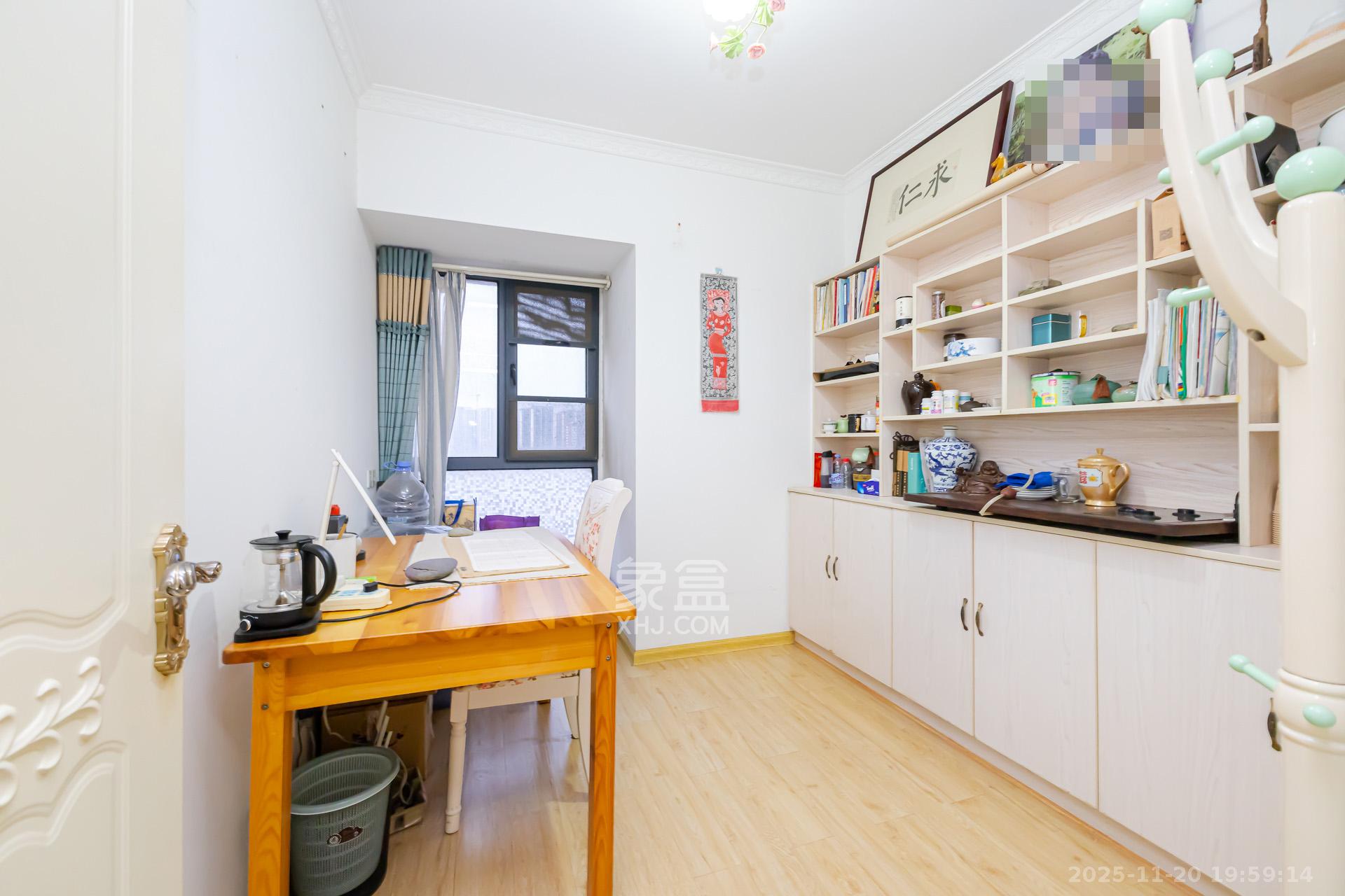 勤诚达新界 4室2厅2卫 92.0万 勤诚达新界 4室2厅2卫 92.0万卧室