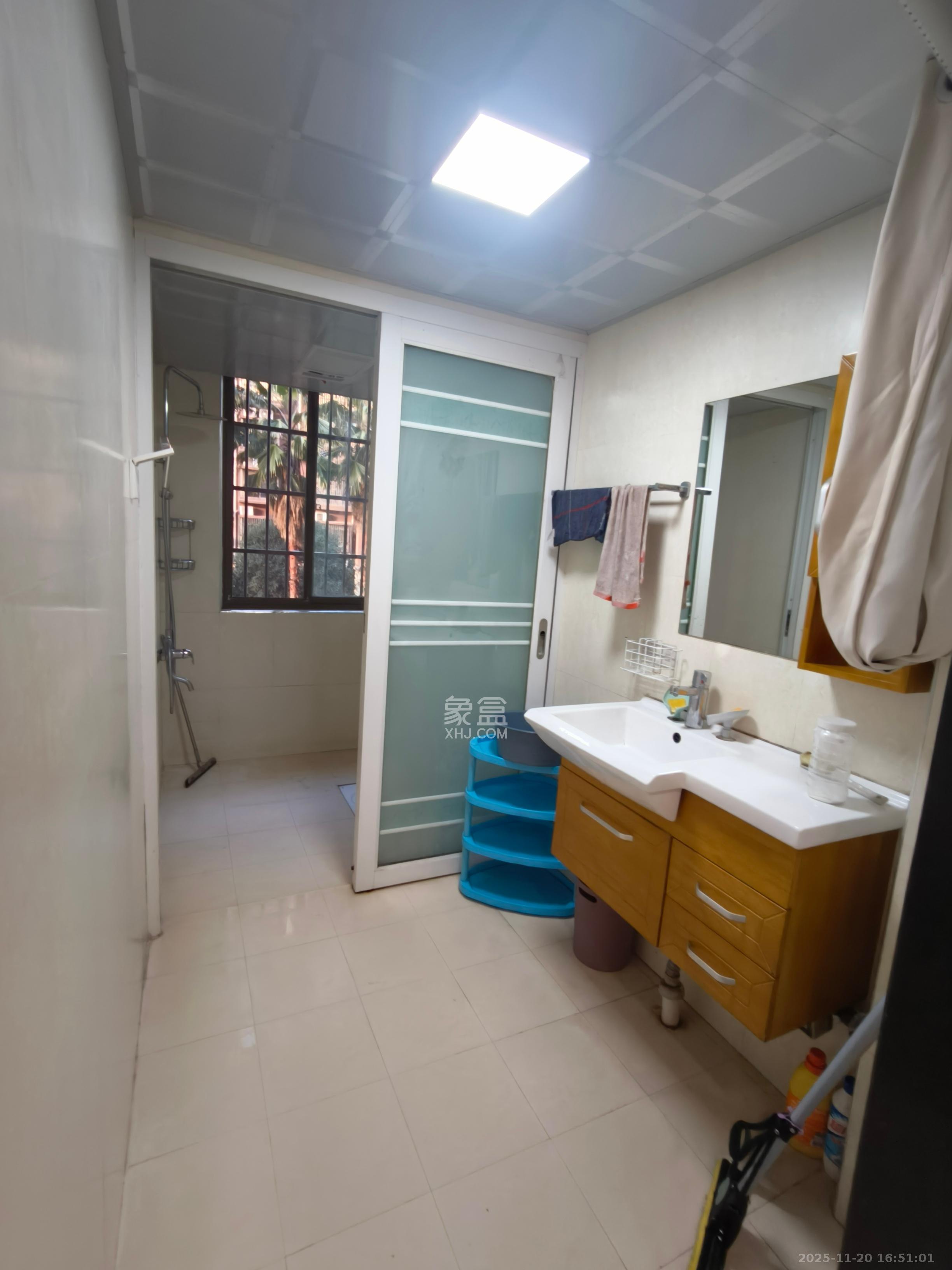 方略潇邦  3室2厅2卫    2000.0元/月室内图