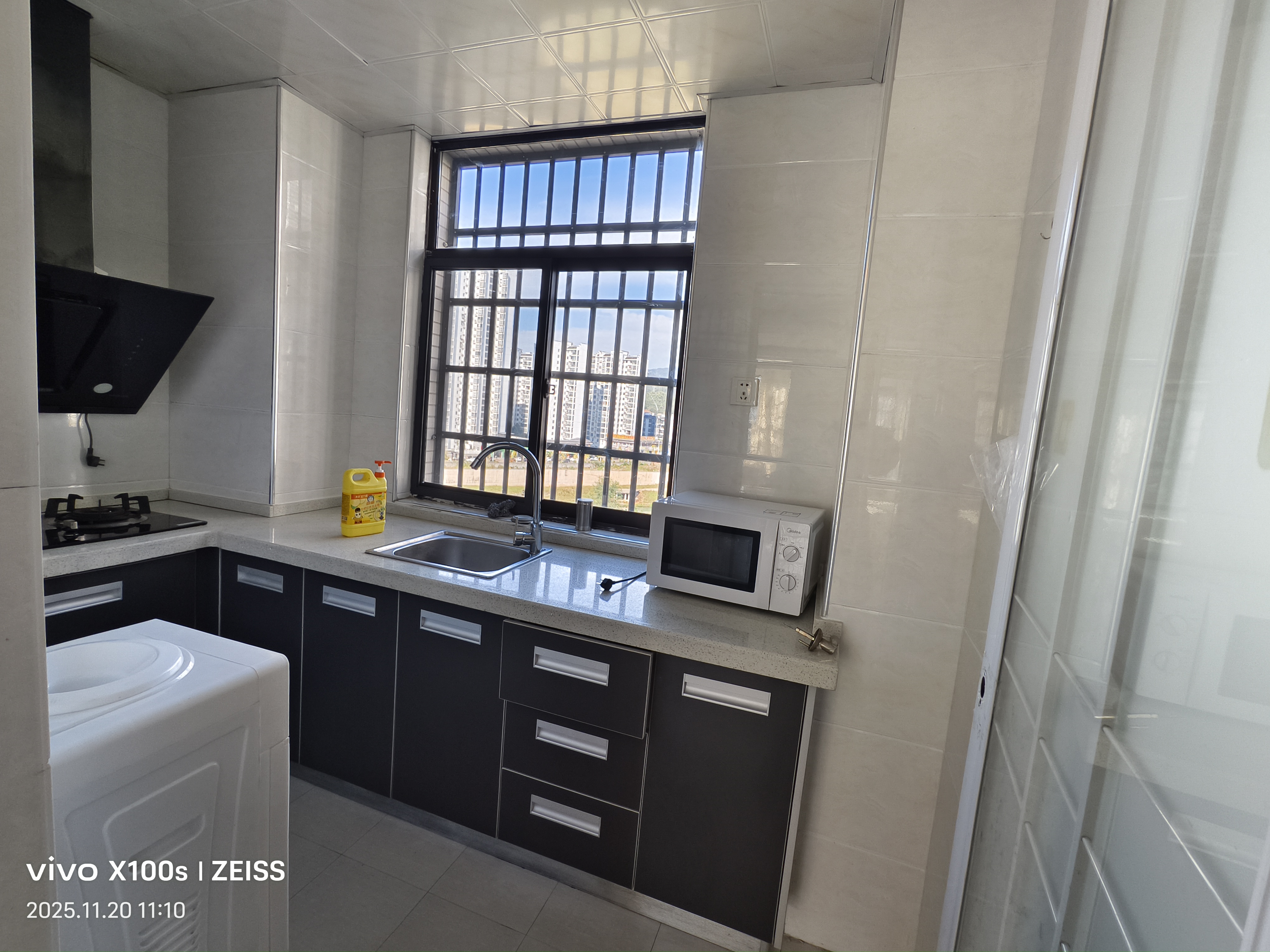 锦绣边城 1室0厅0卫 1500.0元/月 锦绣边城 1室0厅0卫 1500.0元/月室内图