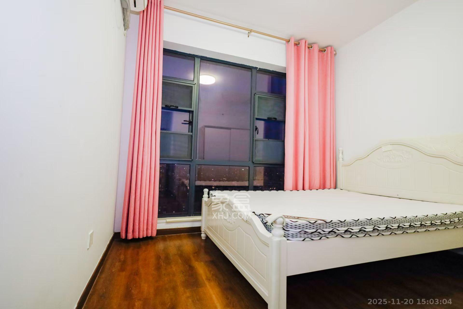 红星国际公馆  4室2厅2卫    3600.0元/月室内图