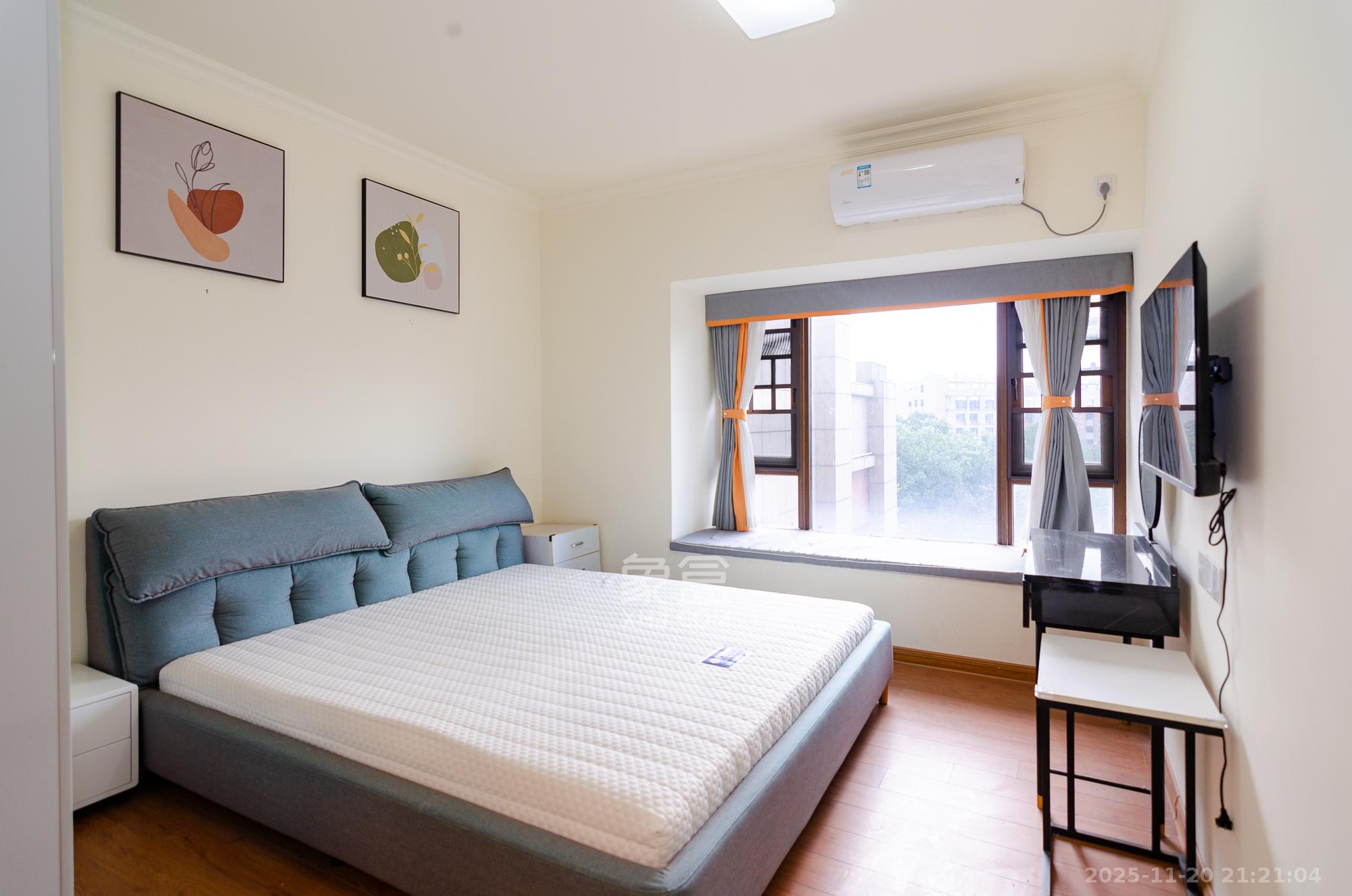 碧桂园高尔夫花园 4室2厅2卫 92.0万 碧桂园高尔夫花园 4室2厅2卫 92.0万卧室