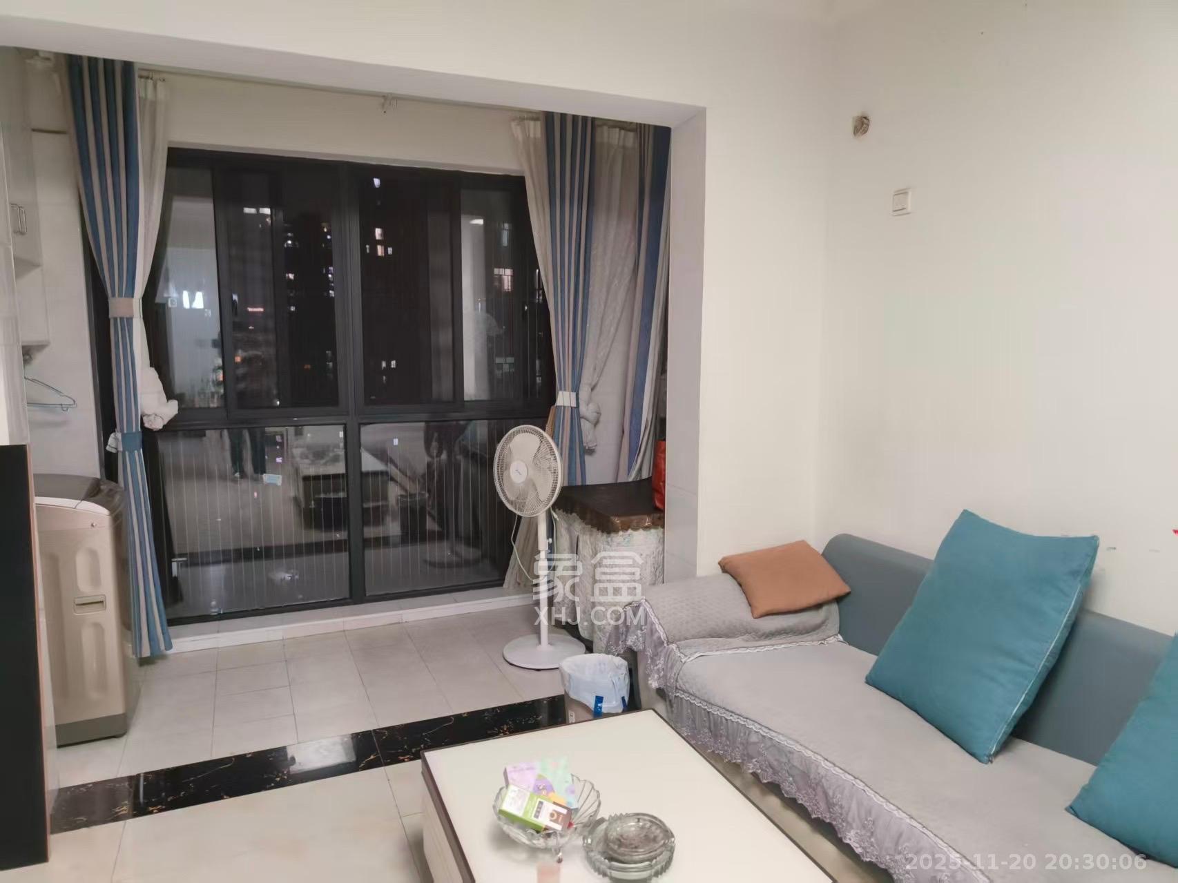 辉煌国际城二期 2室2厅1卫 2100.0元/月 辉煌国际城二期 2室2厅1卫 2100.0元/月室内图