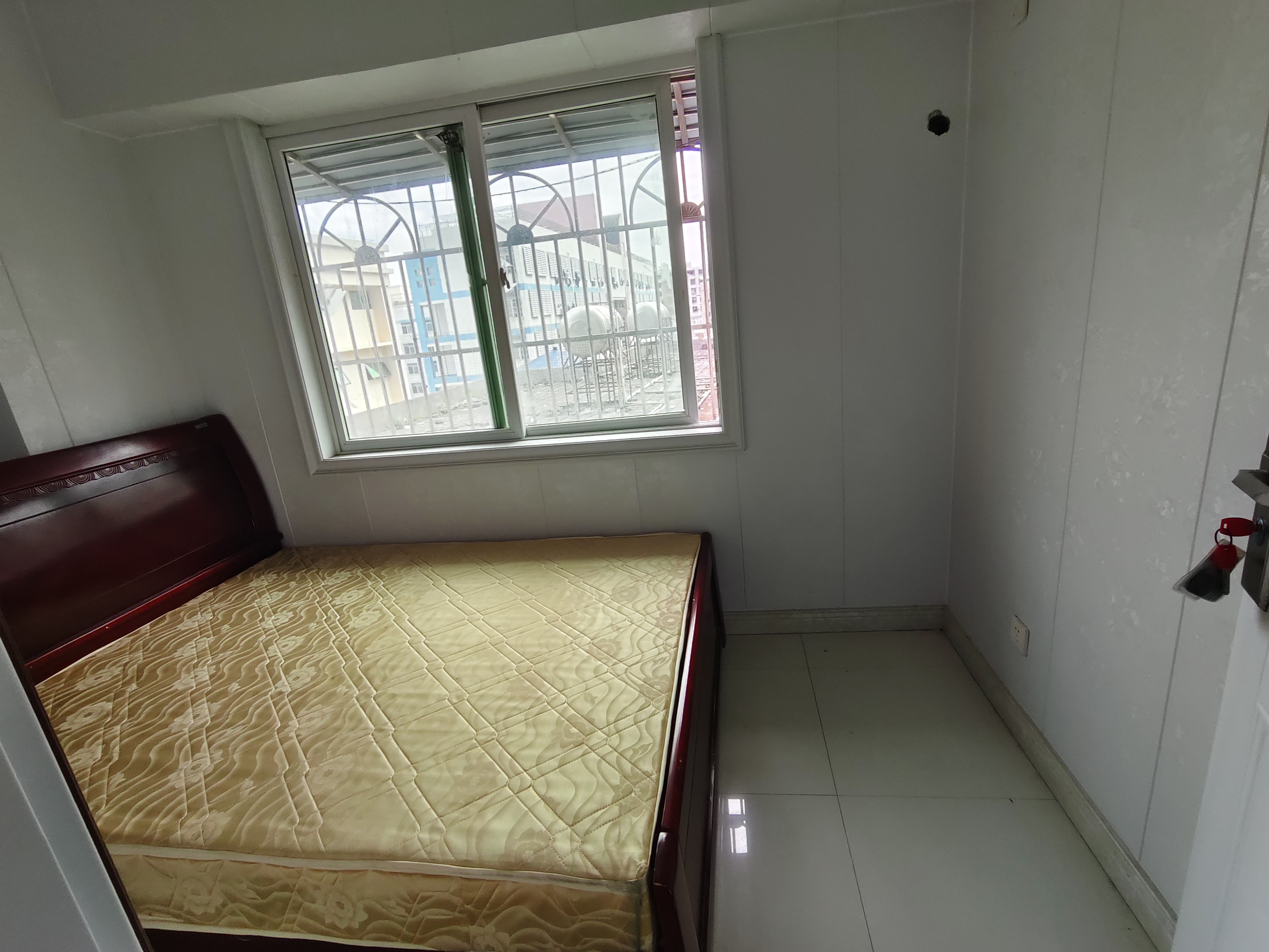 琼山华侨大厦  1室1厅1卫    1000.0元/月室内图