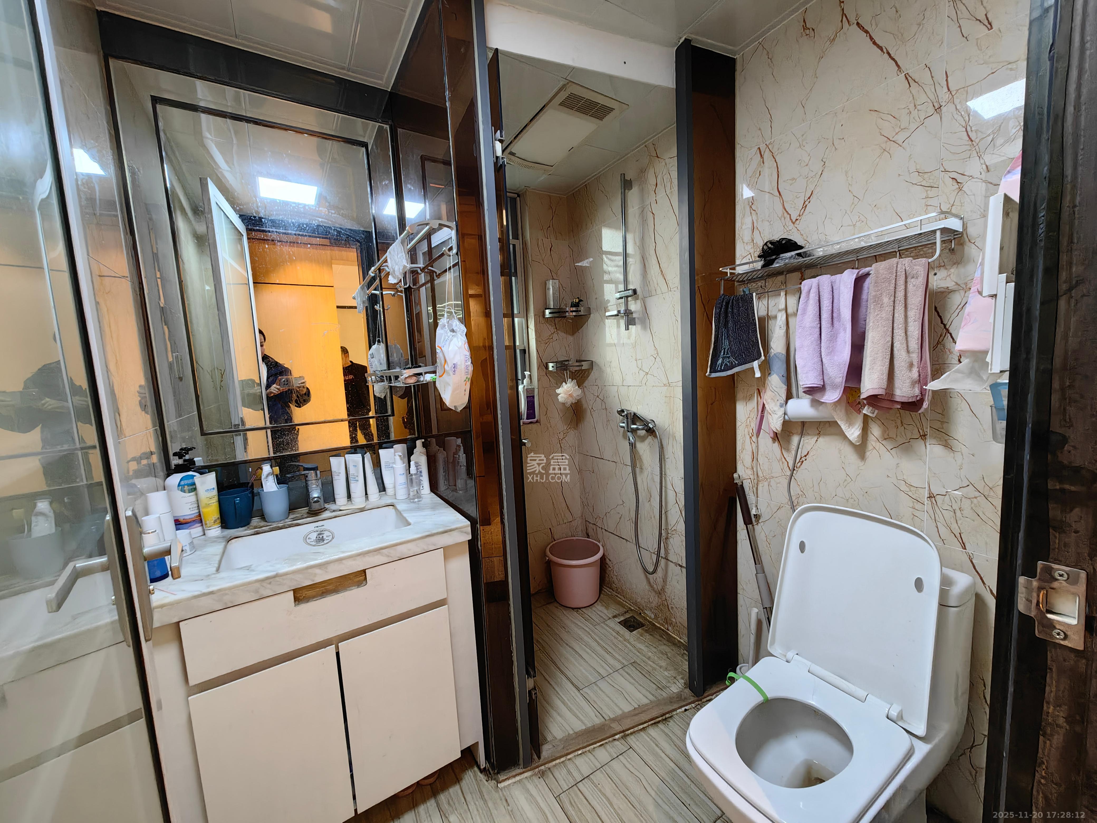 海伦春天 3室2厅1卫 2300.0元/月 海伦春天 3室2厅1卫 2300.0元/月室内图