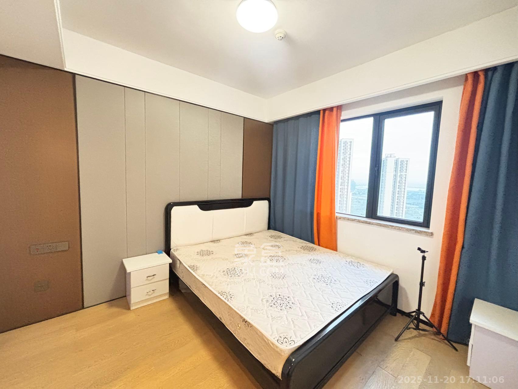 万科魅力之城天阔里  4室2厅2卫    3050.0元/月室内图