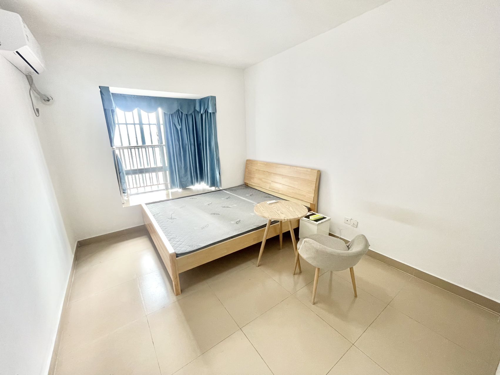 荣锦花园  3室2厅2卫    2500.0元/月室内图