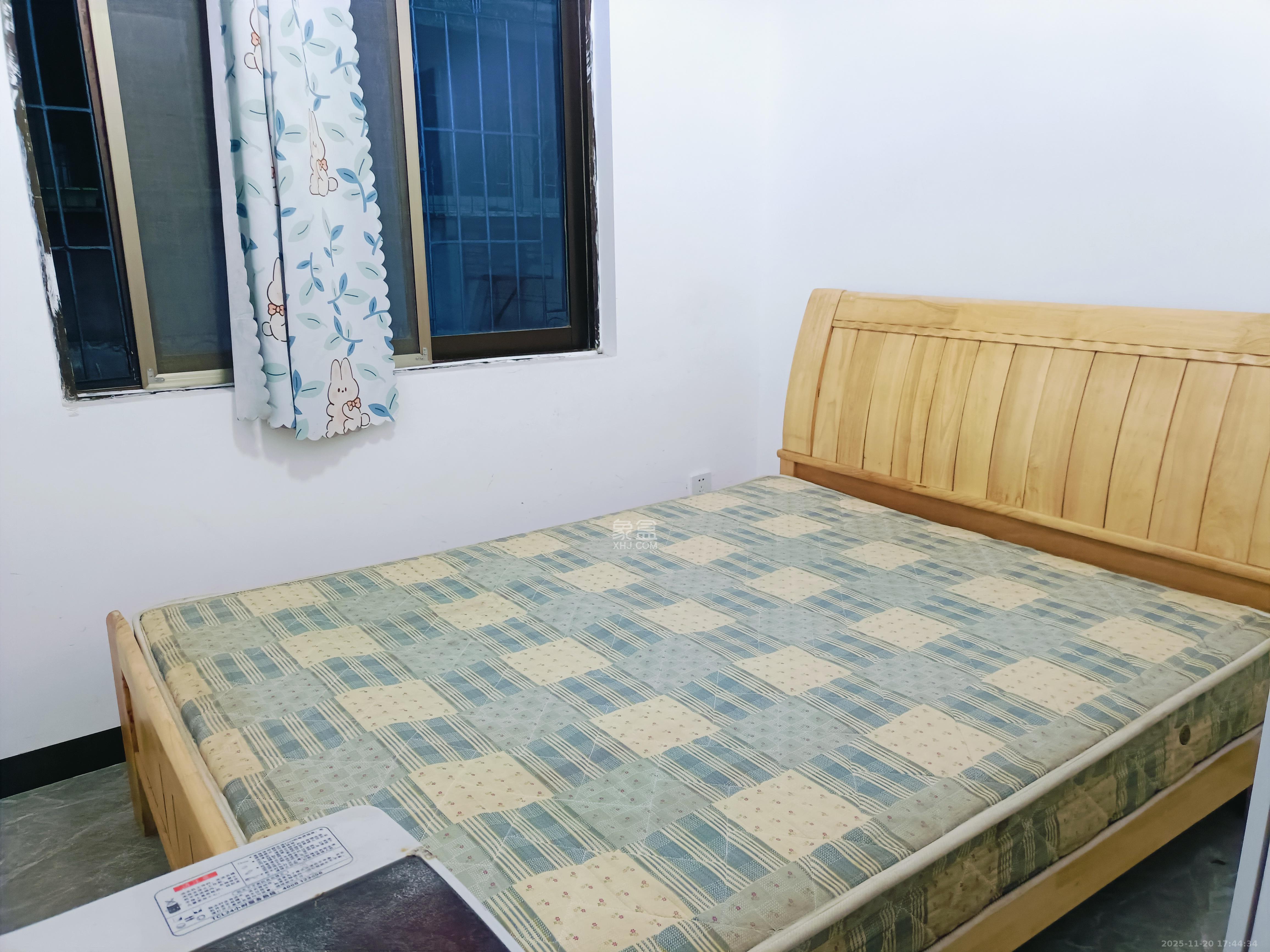 福乐凯公寓 3室2厅1卫 2800.0元/月 福乐凯公寓 3室2厅1卫 2800.0元/月室内图