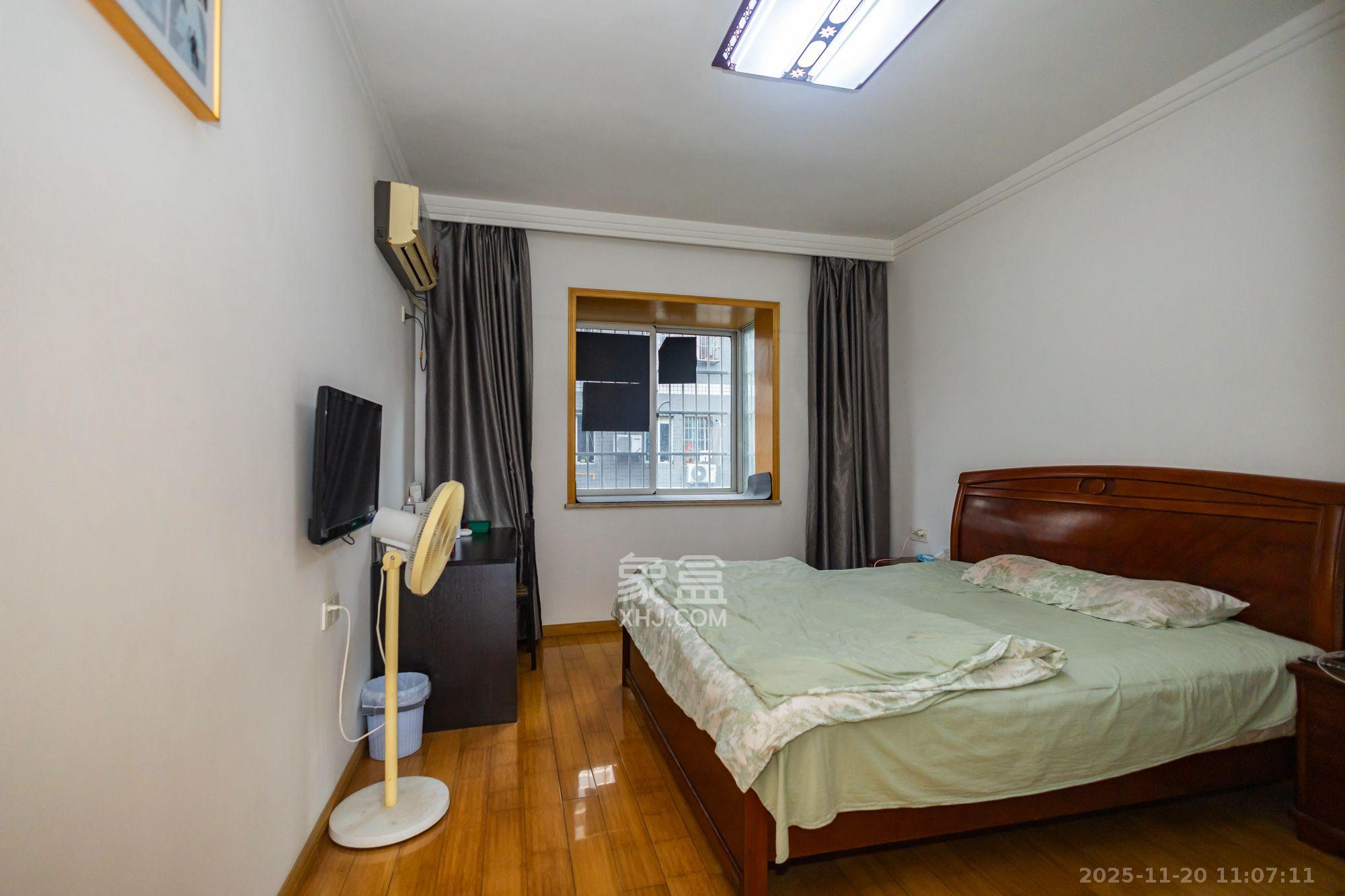 湘绣城 3室2厅1卫 1500.0元/月 湘绣城 3室2厅1卫 1500.0元/月室内图