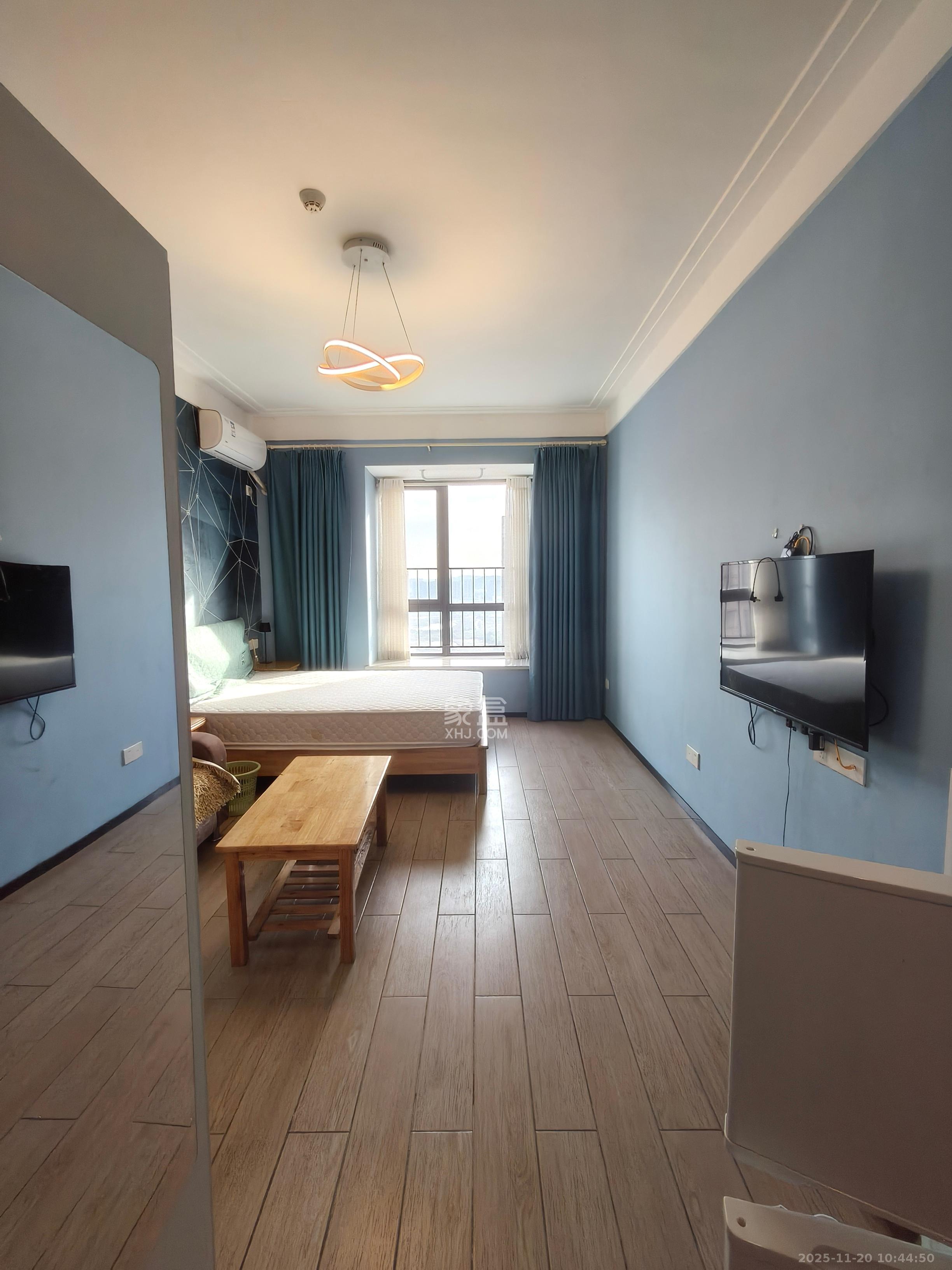 中海国际二期  1室1厅1卫    1200.0元/月