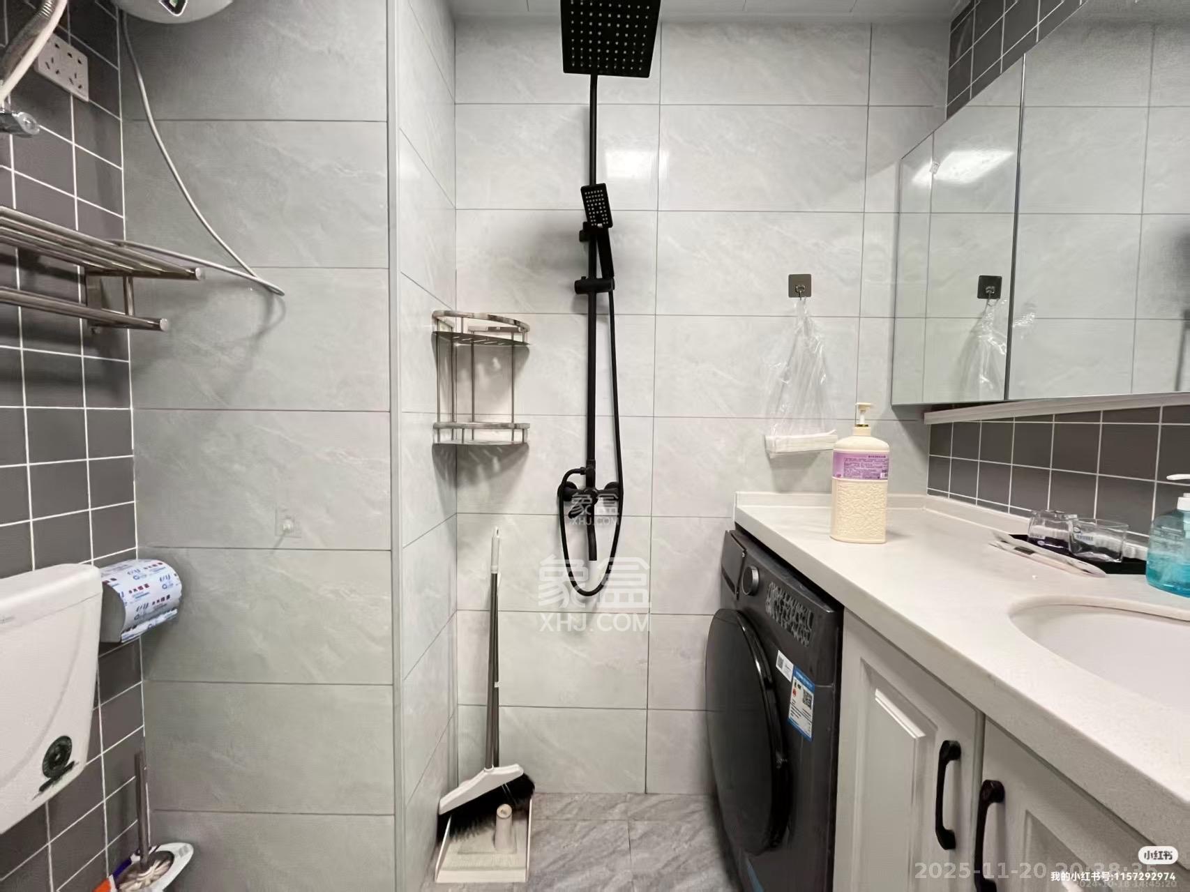 龙湖铂金岛  1室1厅1卫    1500.0元/月室内图