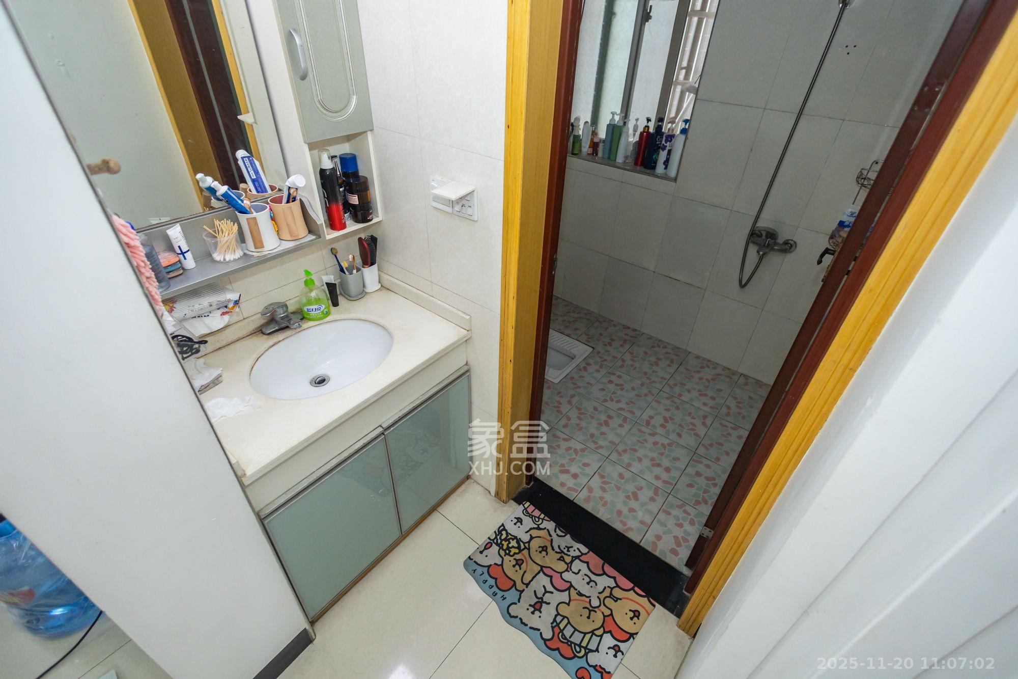 湘绣城  3室2厅1卫    1500.0元/月室内图