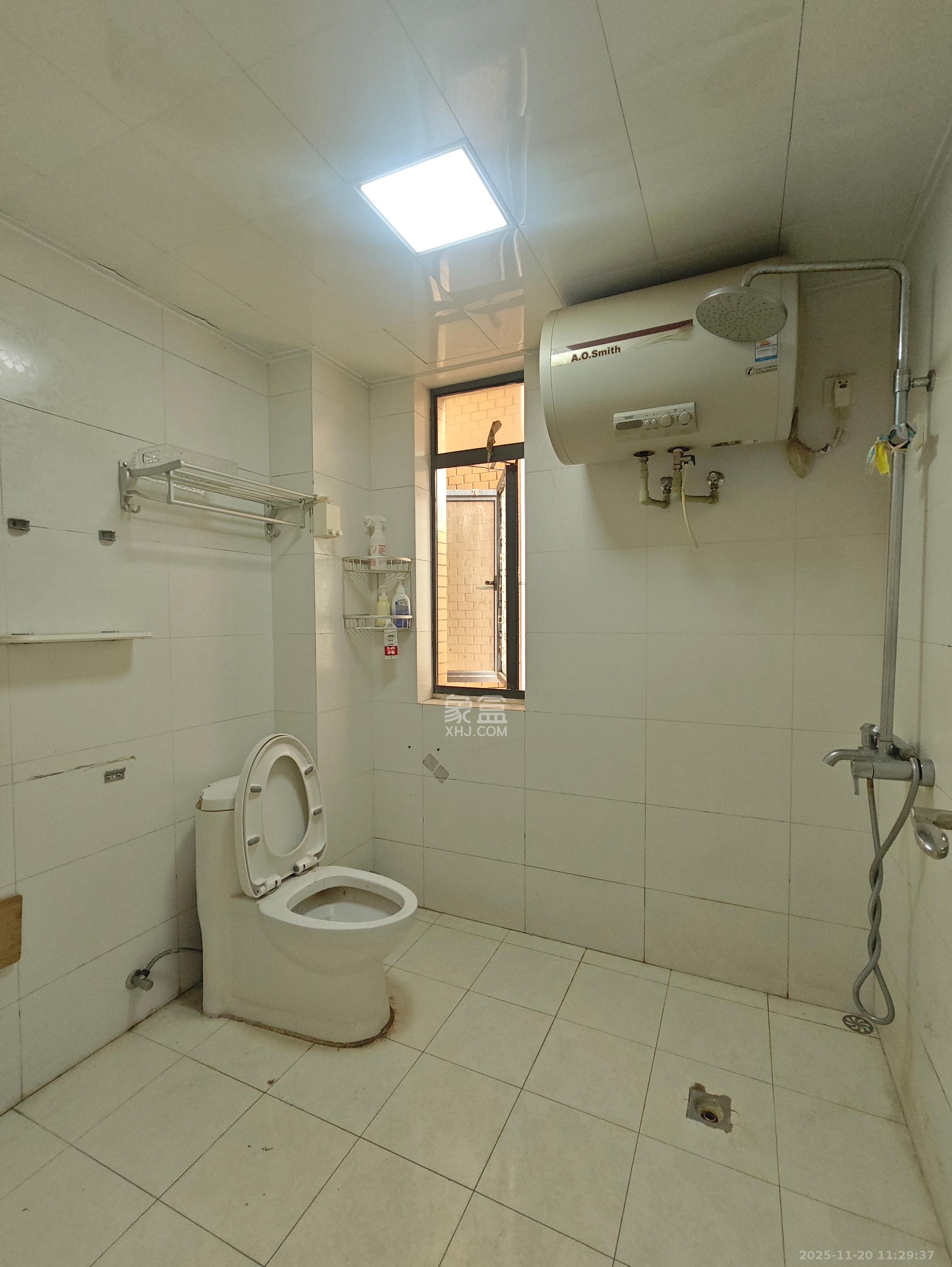 中国铁建国际城一期  2室2厅1卫    1400.0元/月室内图