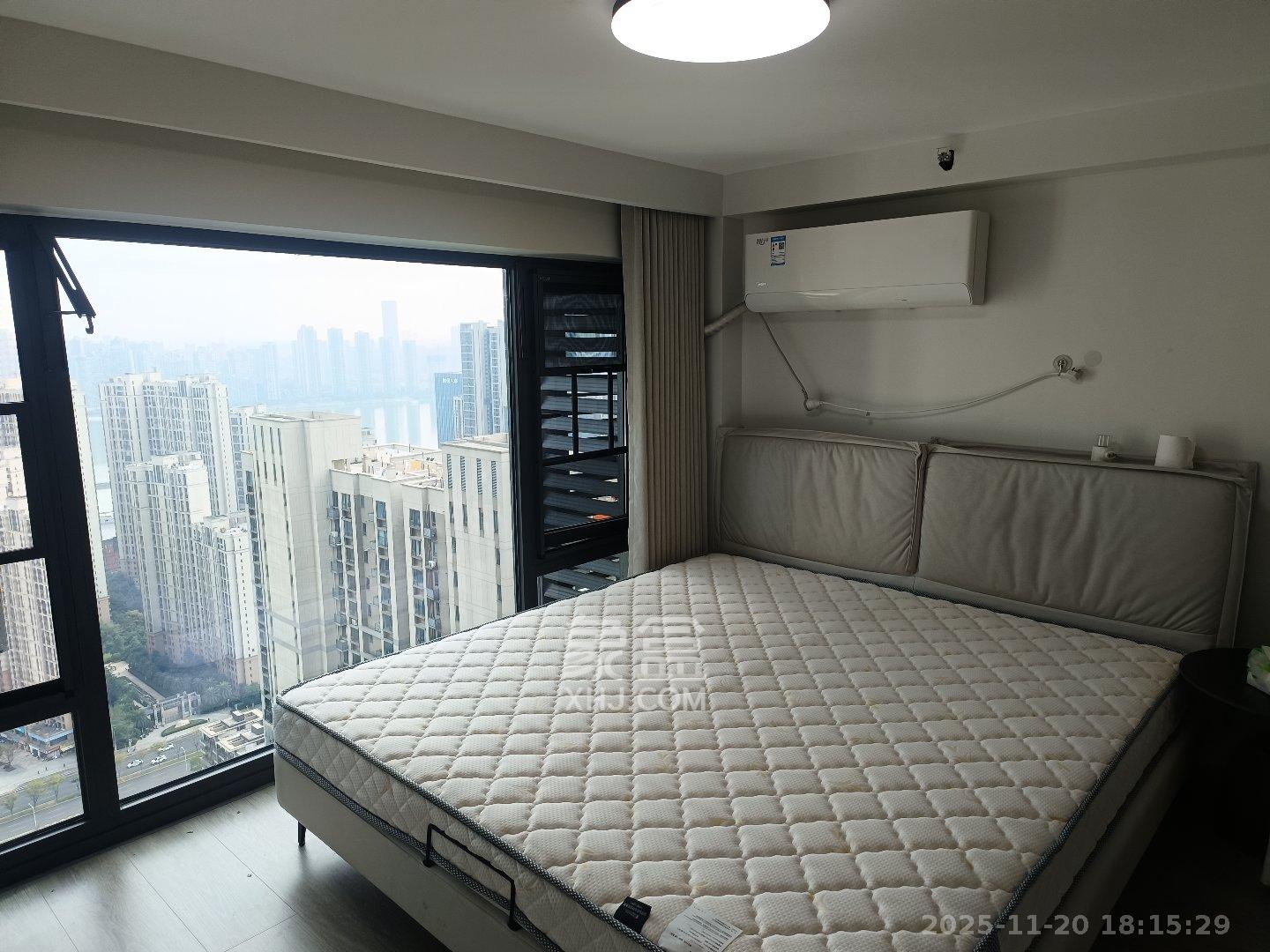 黄荆小区 1室0厅0卫 1300.0元/月 黄荆小区 1室0厅0卫 1300.0元/月室内图