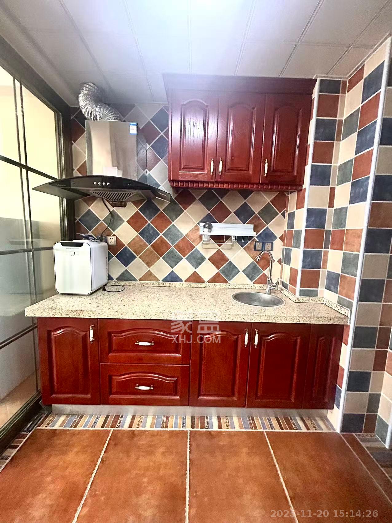 融科东南海  1室1厅1卫    1500.0元/月室内图