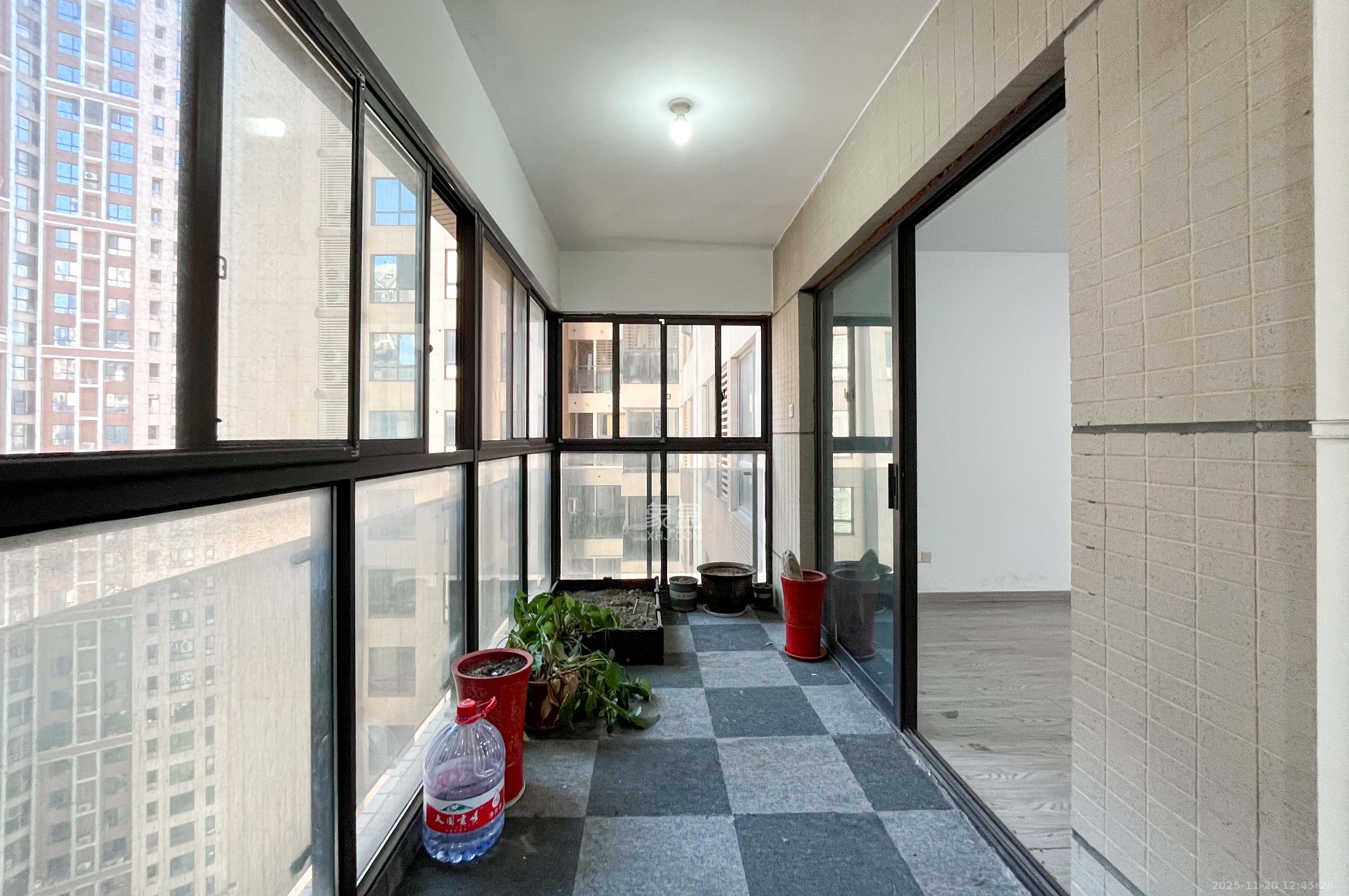 达美D6区  4室2厅1卫    120.0万其他