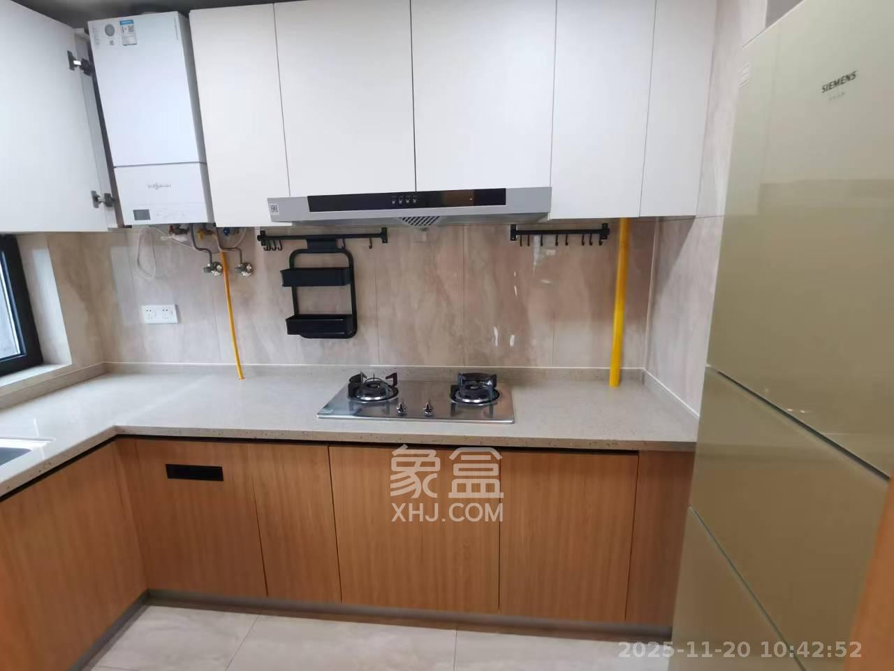 万科金域蓝湾  3室2厅2卫    3300.0元/月室内图