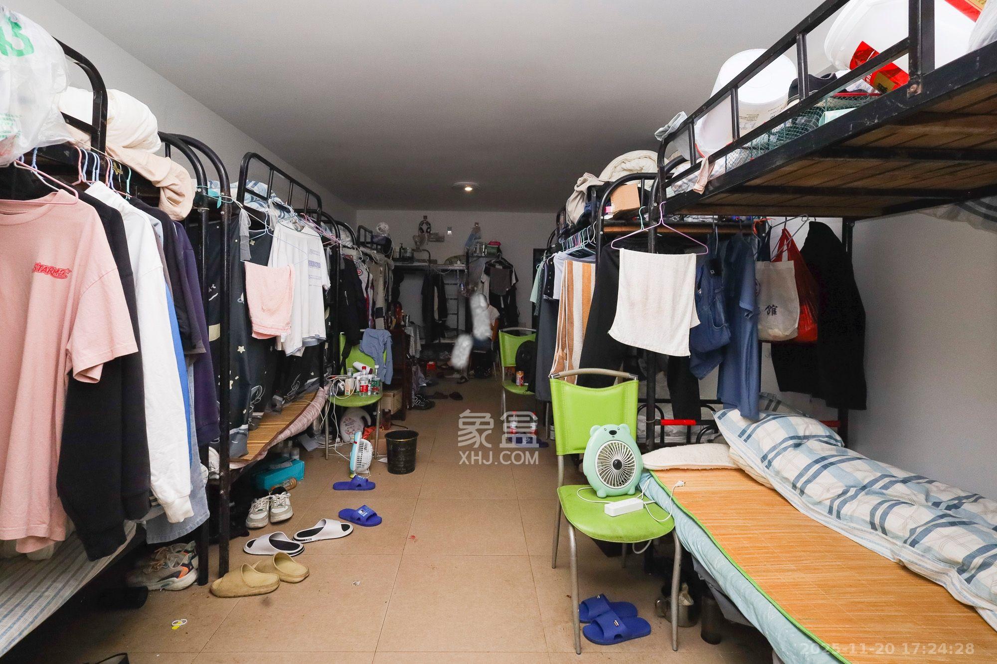 德润园 2室2厅1卫 1700.0元/月 德润园 2室2厅1卫 1700.0元/月室内图