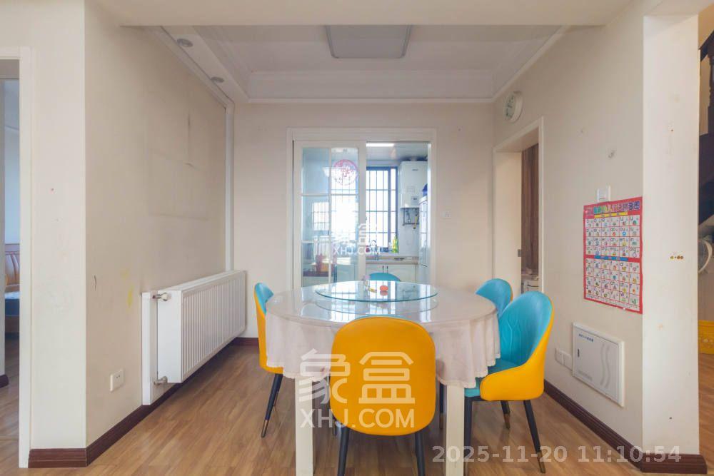 紫御江山 4室2厅2卫 2800.0元/月 紫御江山 4室2厅2卫 2800.0元/月室内图