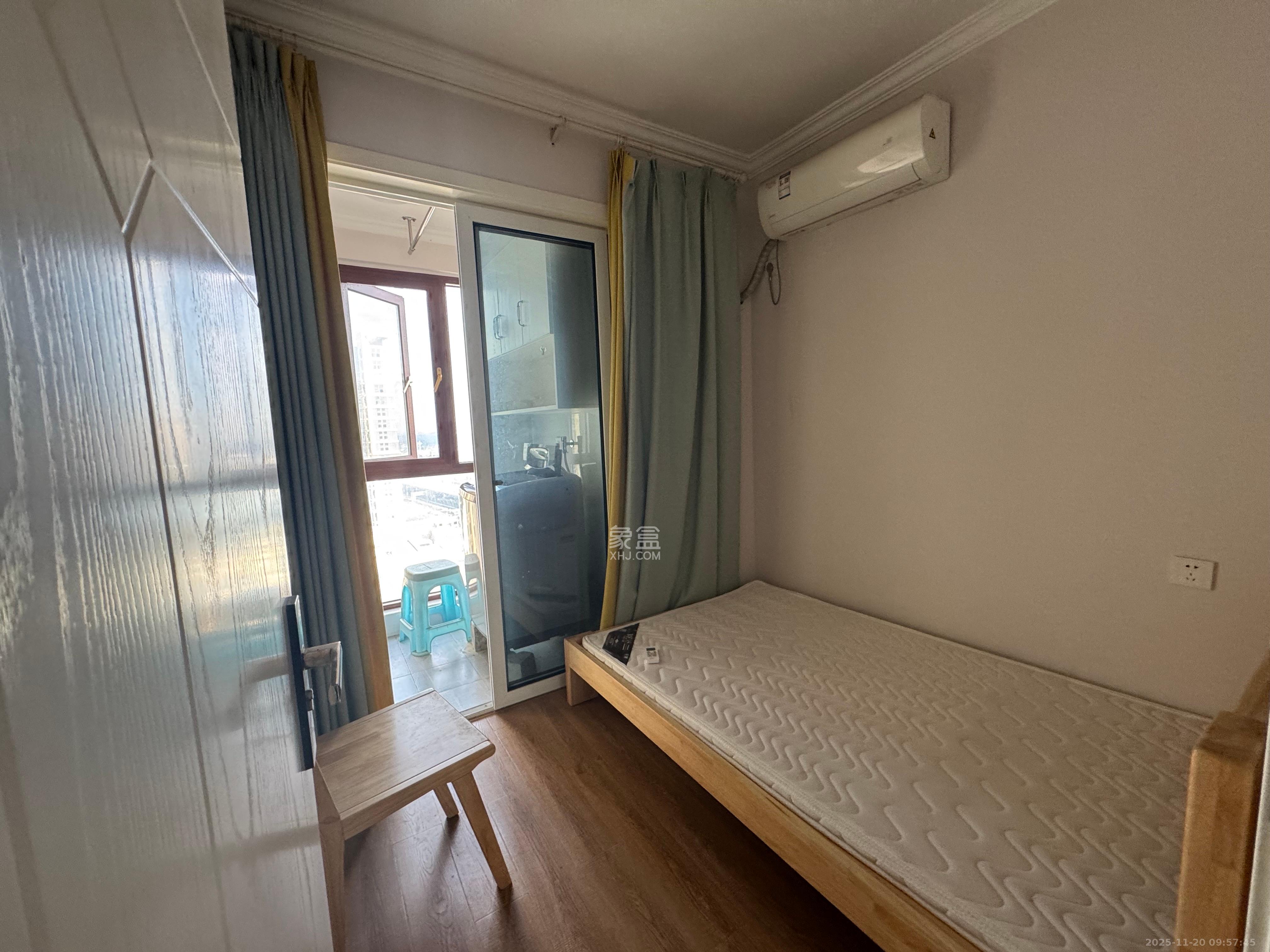 荣盛花语城  3室2厅1卫    1800.0元/月室内图