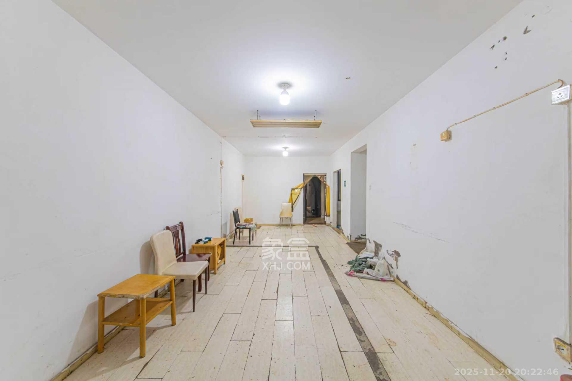 中建芙蓉嘉苑  3室2厅1卫    1800.0元/月室内图