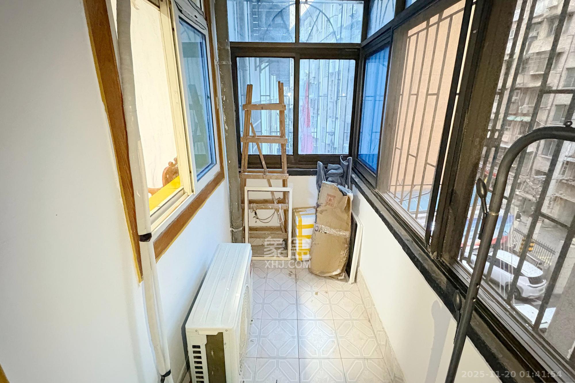 桐荫里社区  2室2厅1卫    50.0万阳台