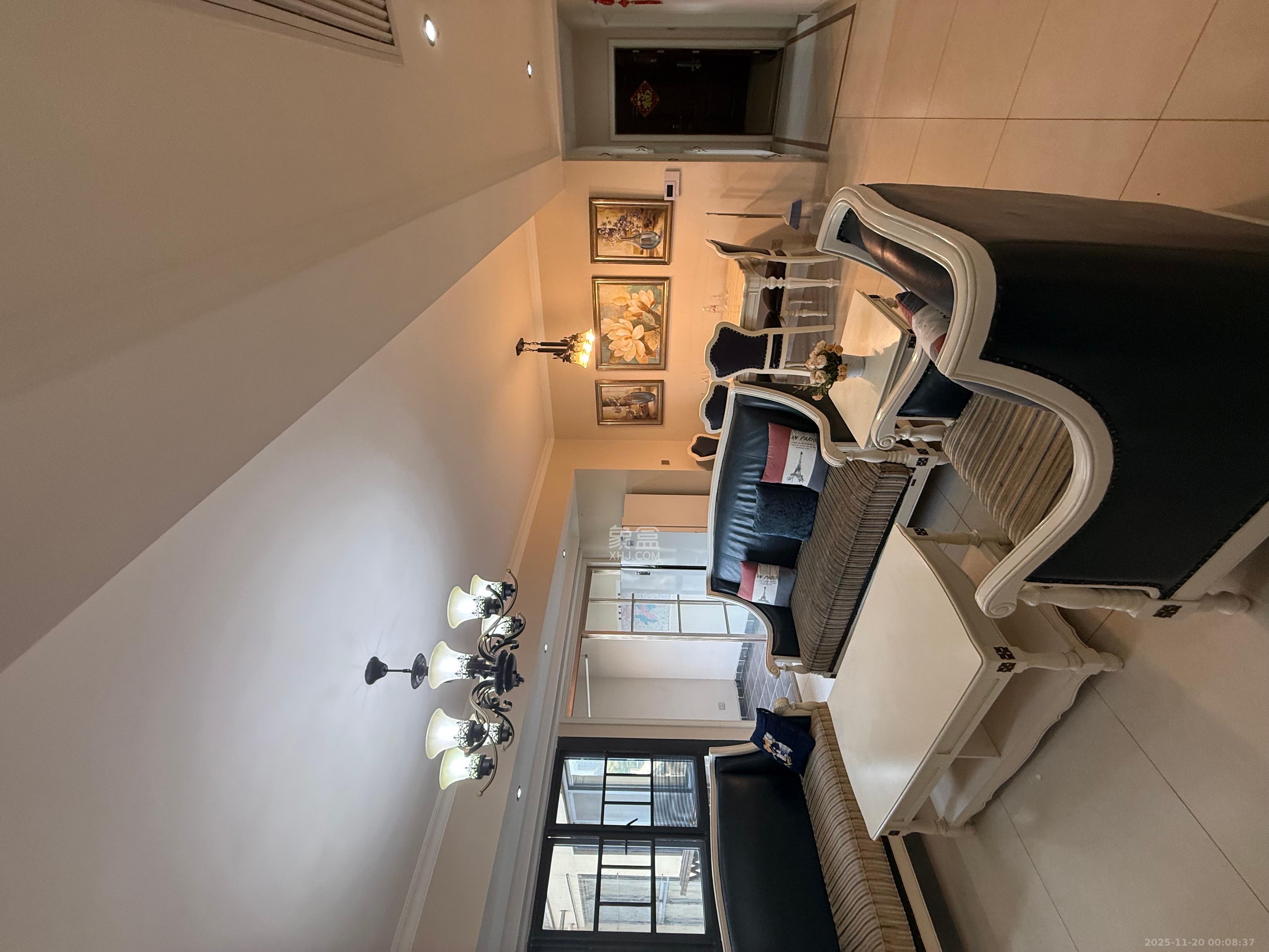 蓝光幸福满庭  4室2厅2卫    3200.0元/月室内图1