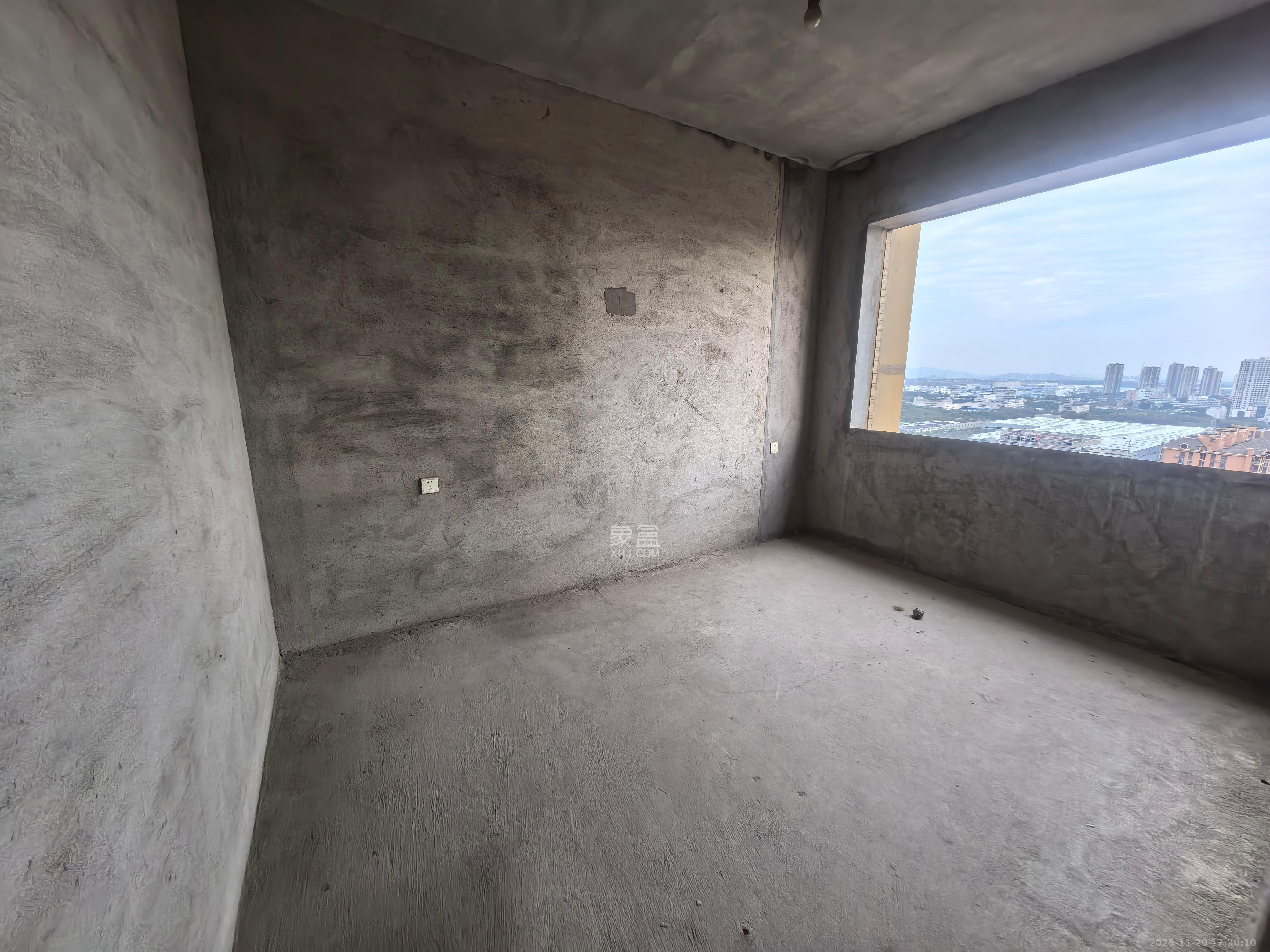 华雅花园 3室1厅1卫 38.8万 华雅花园 3室1厅1卫 38.8万客厅