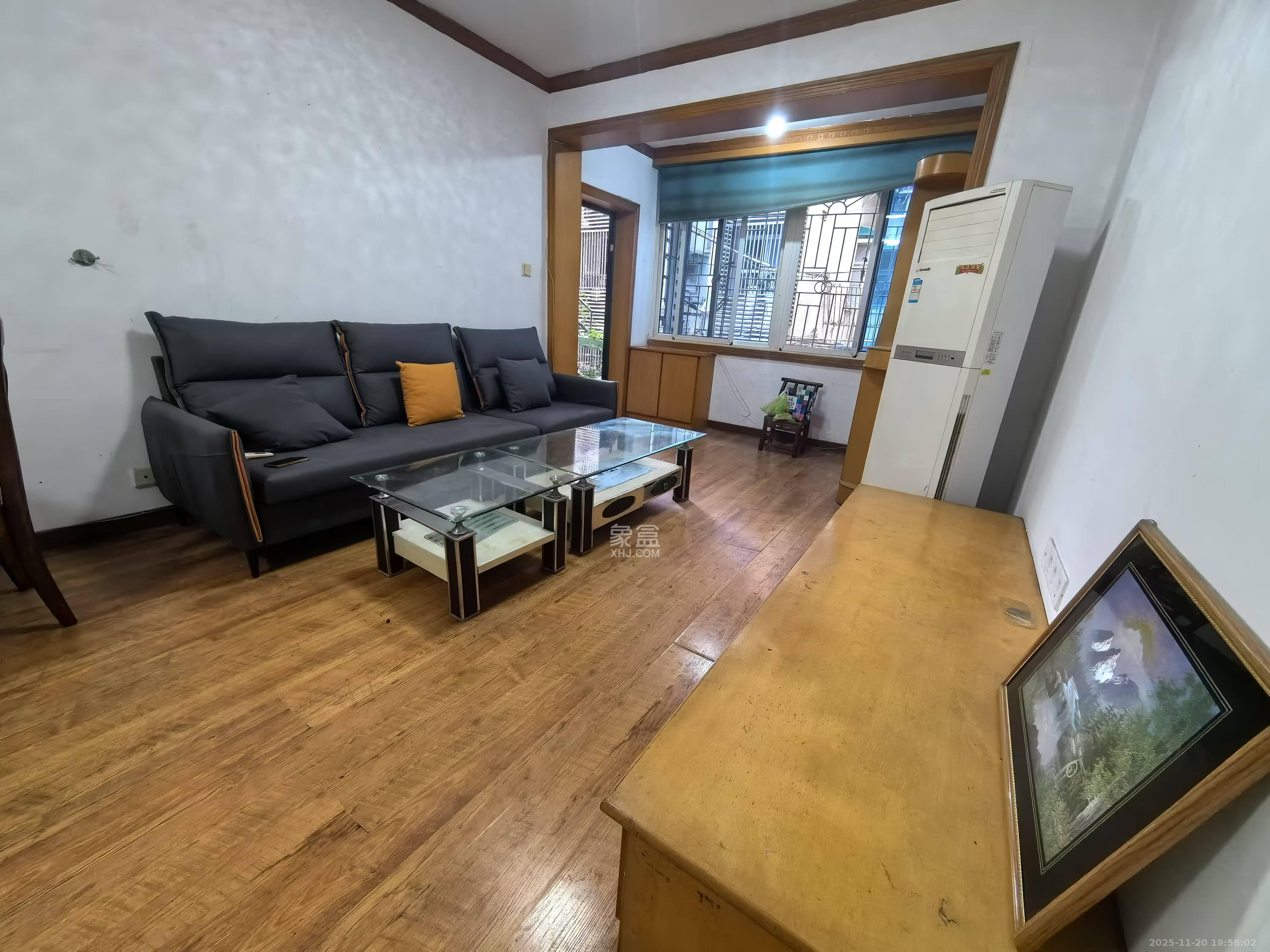 市直属机关宿舍 2室1厅1卫 1500.0元/月 市直属机关宿舍 2室1厅1卫 1500.0元/月室内图