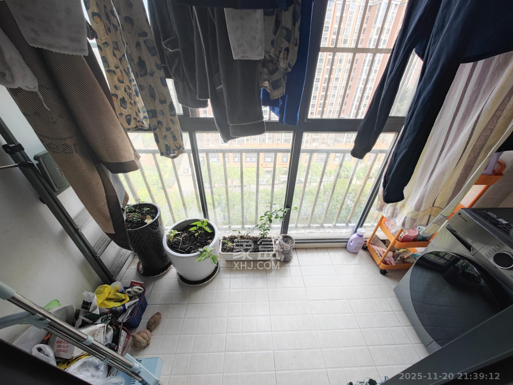 天赐良园 3室2厅0卫 88.0万 天赐良园 3室2厅0卫 88.0万阳台