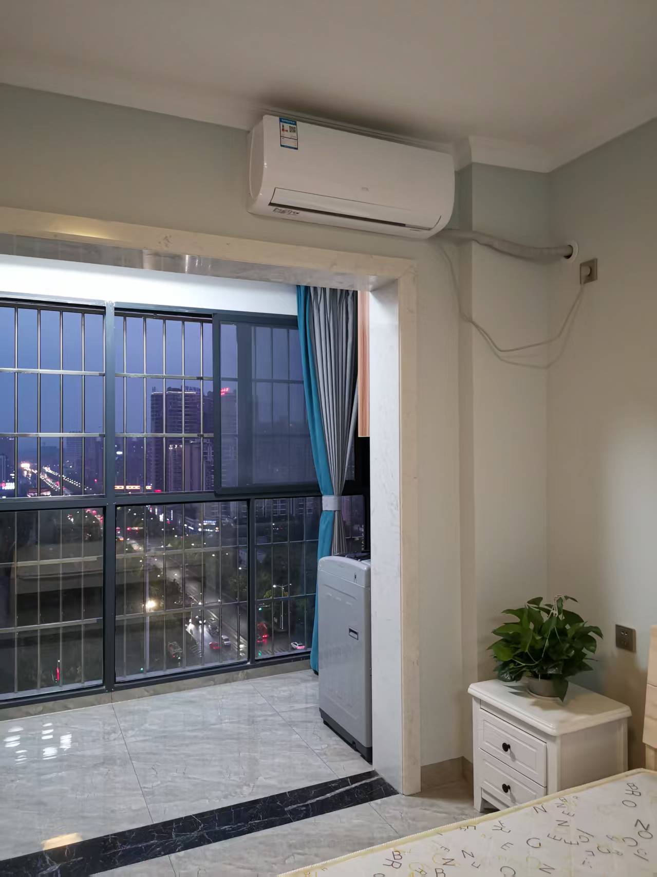 尚书房 1室1厅1卫 1300.0元/月 尚书房 1室1厅1卫 1300.0元/月室内图