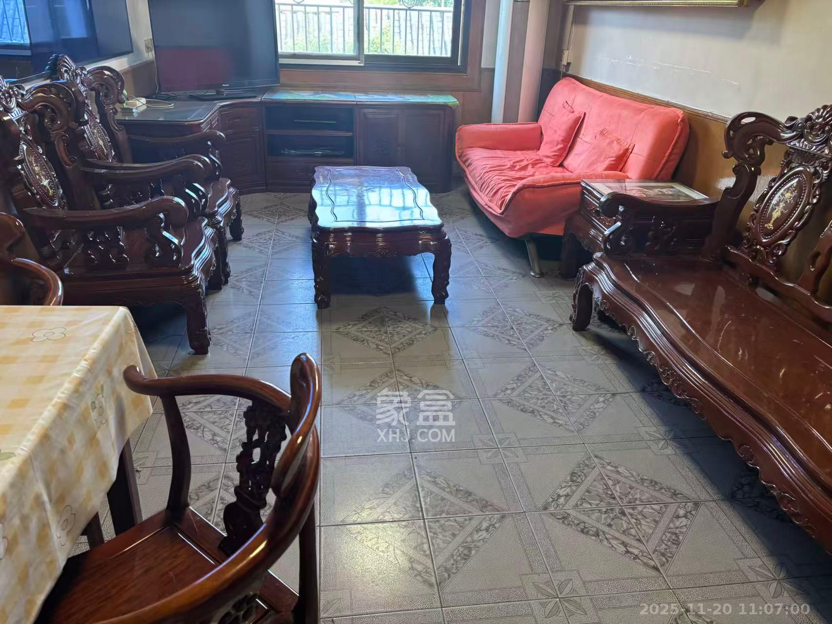 省公路局宿舍  3室1厅1卫    1800.0元/月