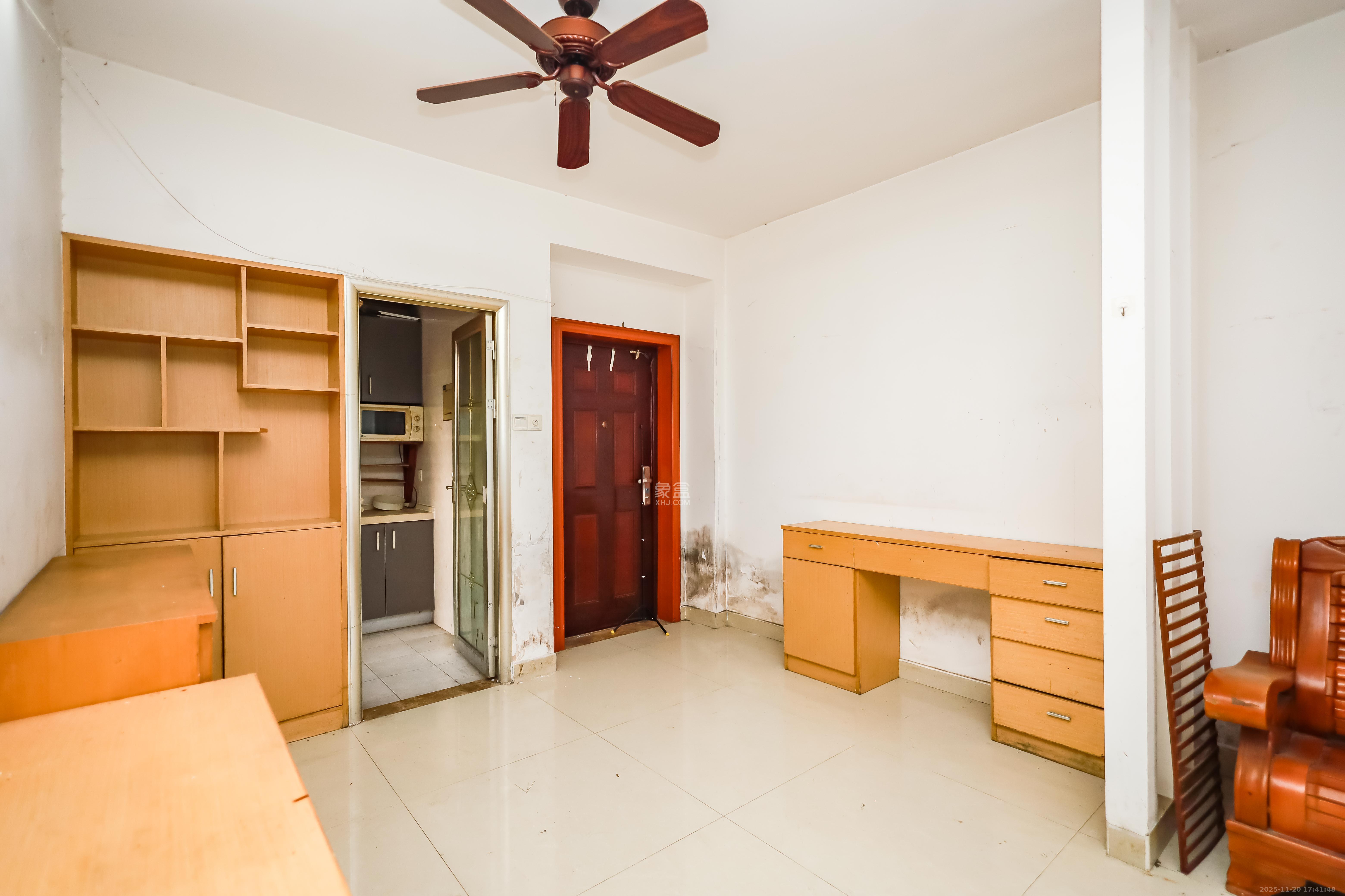 西城龙庭 3室1厅1卫 85.0万 西城龙庭 3室1厅1卫 85.0万客厅