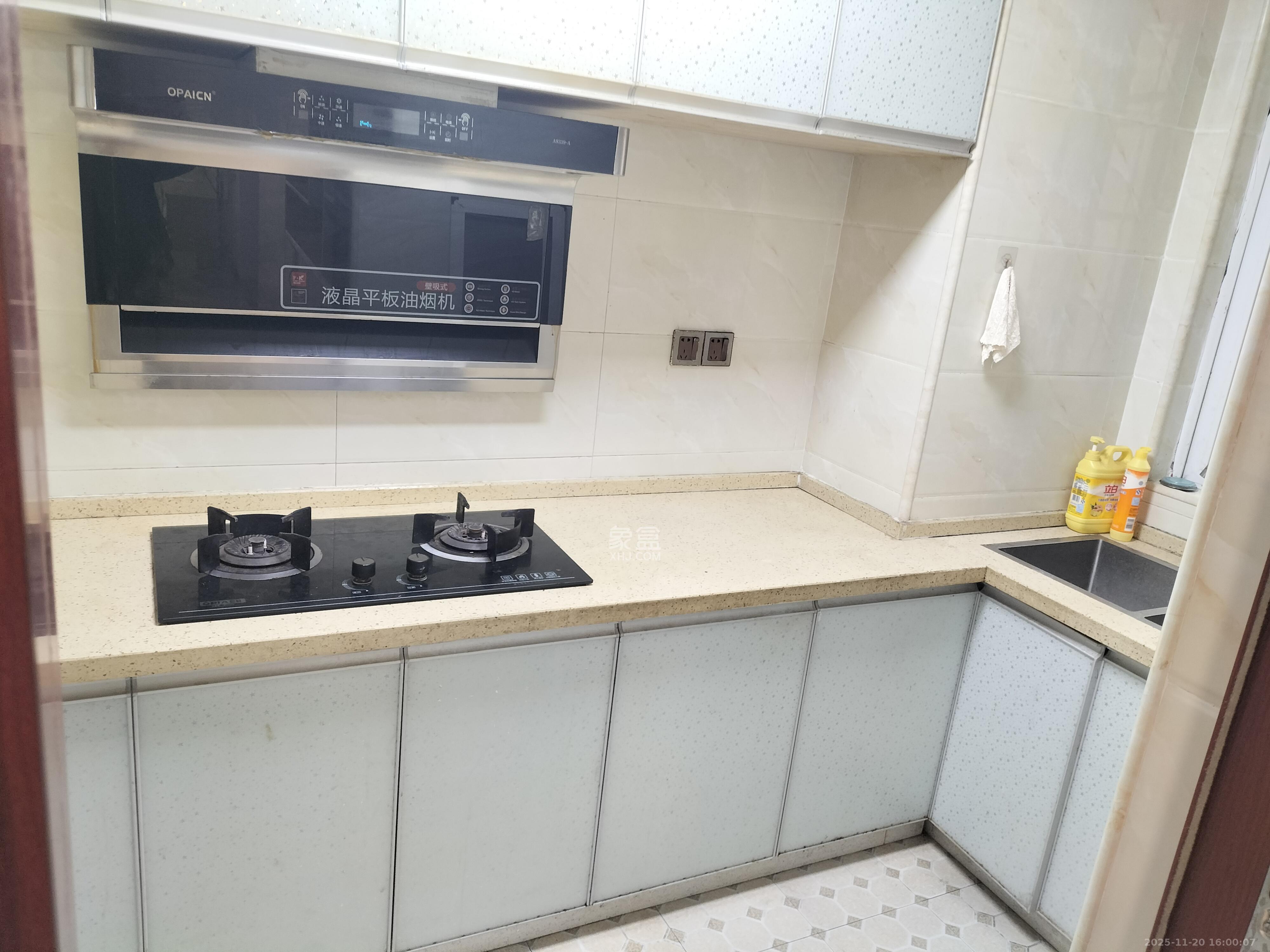 桥头家苑一期 2室2厅1卫 1600.0元/月 桥头家苑一期 2室2厅1卫 1600.0元/月室内图