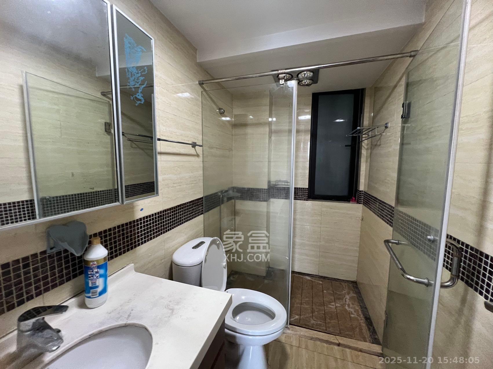 达美D6区  3室2厅2卫    2800.0元/月室内图