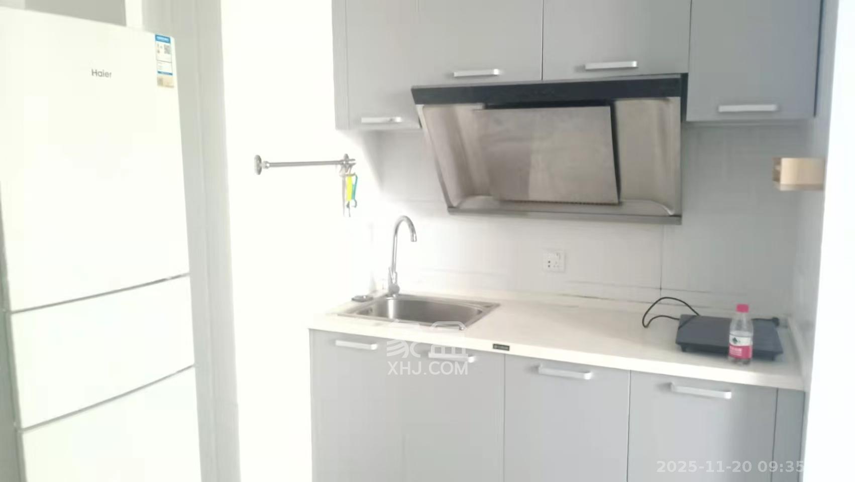 金茂梅溪湖 1室1厅1卫 1500.0元/月 金茂梅溪湖 1室1厅1卫 1500.0元/月室内图