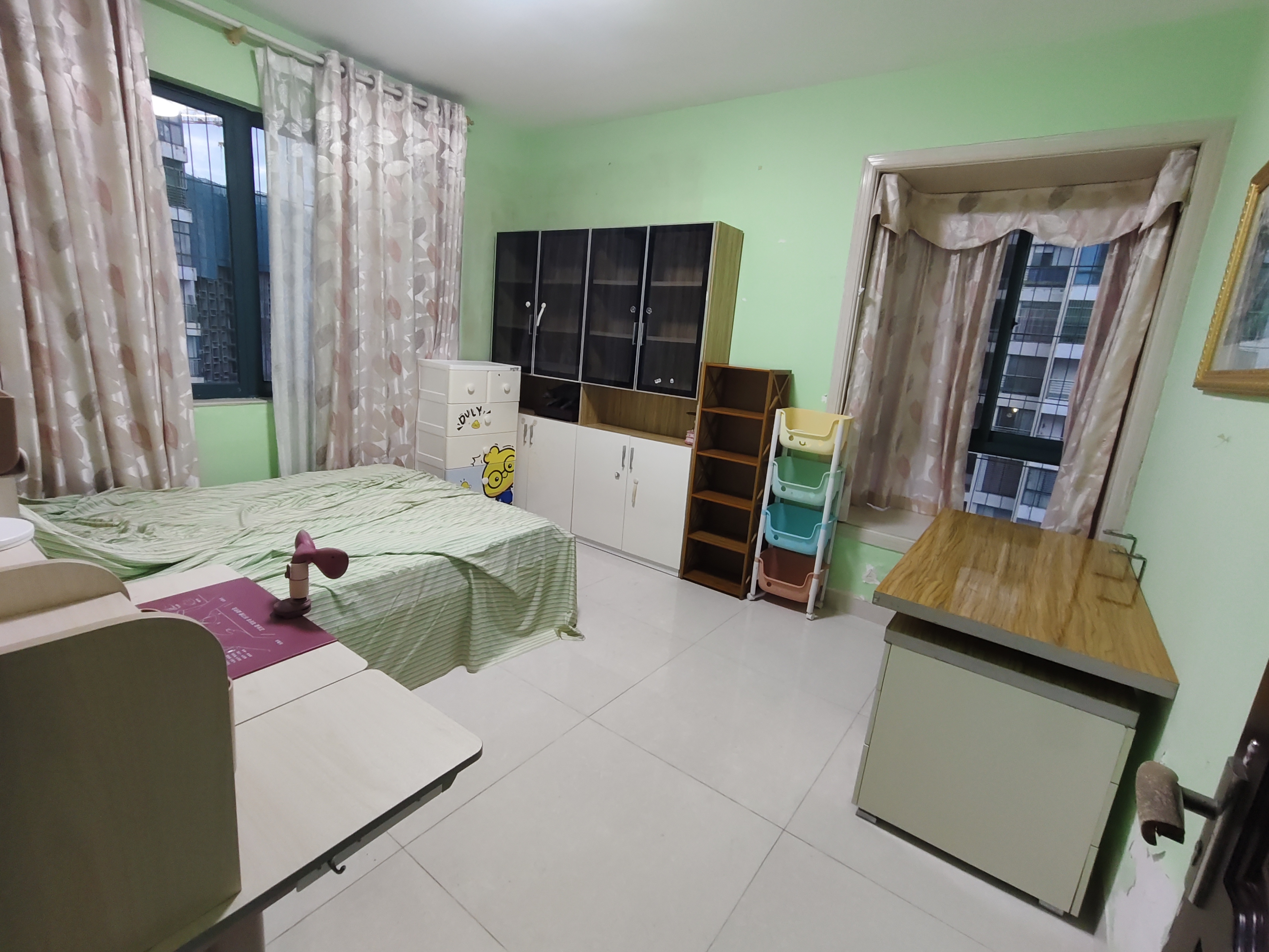 都市森林 5室2厅2卫 4500.0元/月 都市森林 5室2厅2卫 4500.0元/月室内图