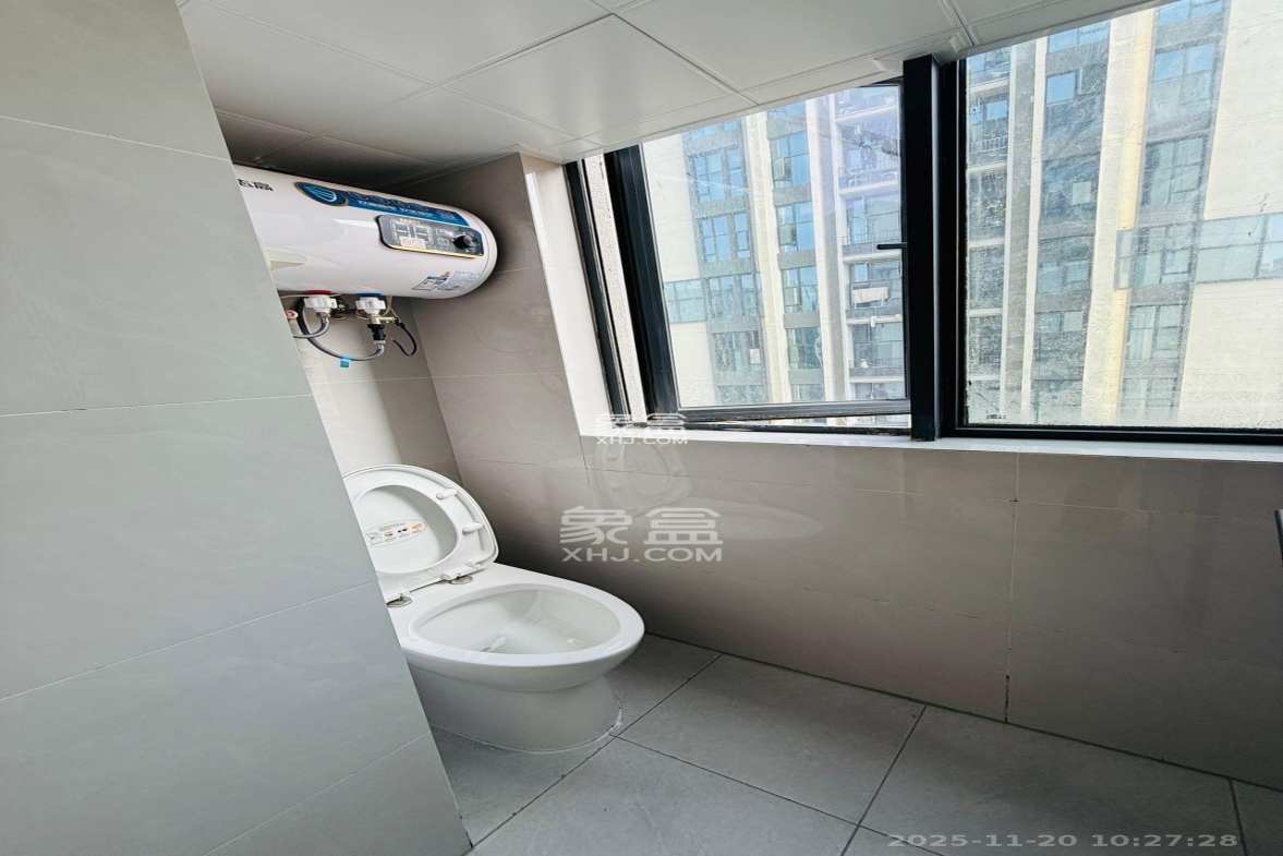 力高凤凰新天 2室1厅1卫 2400.0元/月 力高凤凰新天 2室1厅1卫 2400.0元/月室内图