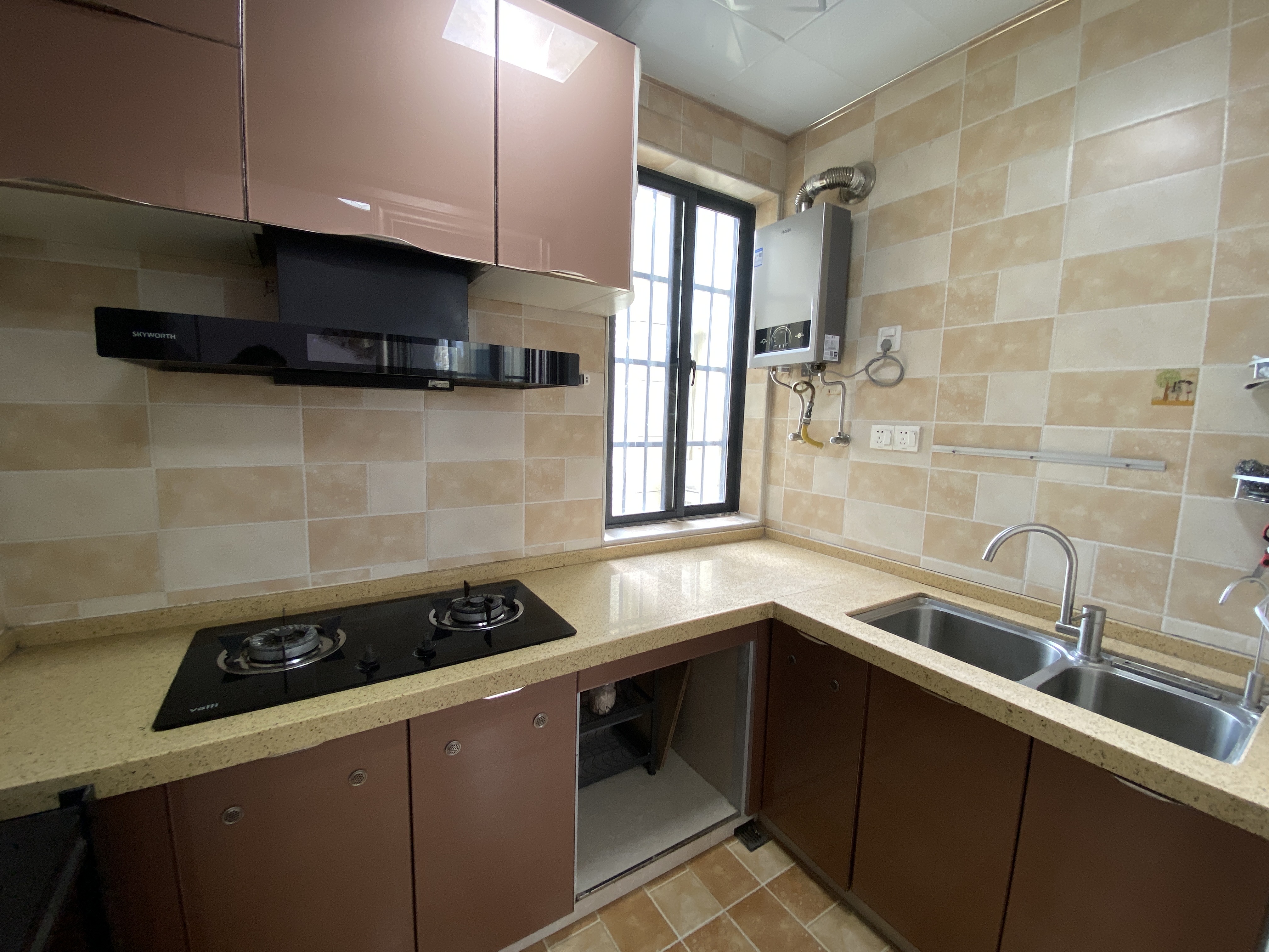 滨江帝景四期 2室1厅1卫 2400.0元/月 滨江帝景四期 2室1厅1卫 2400.0元/月室内图