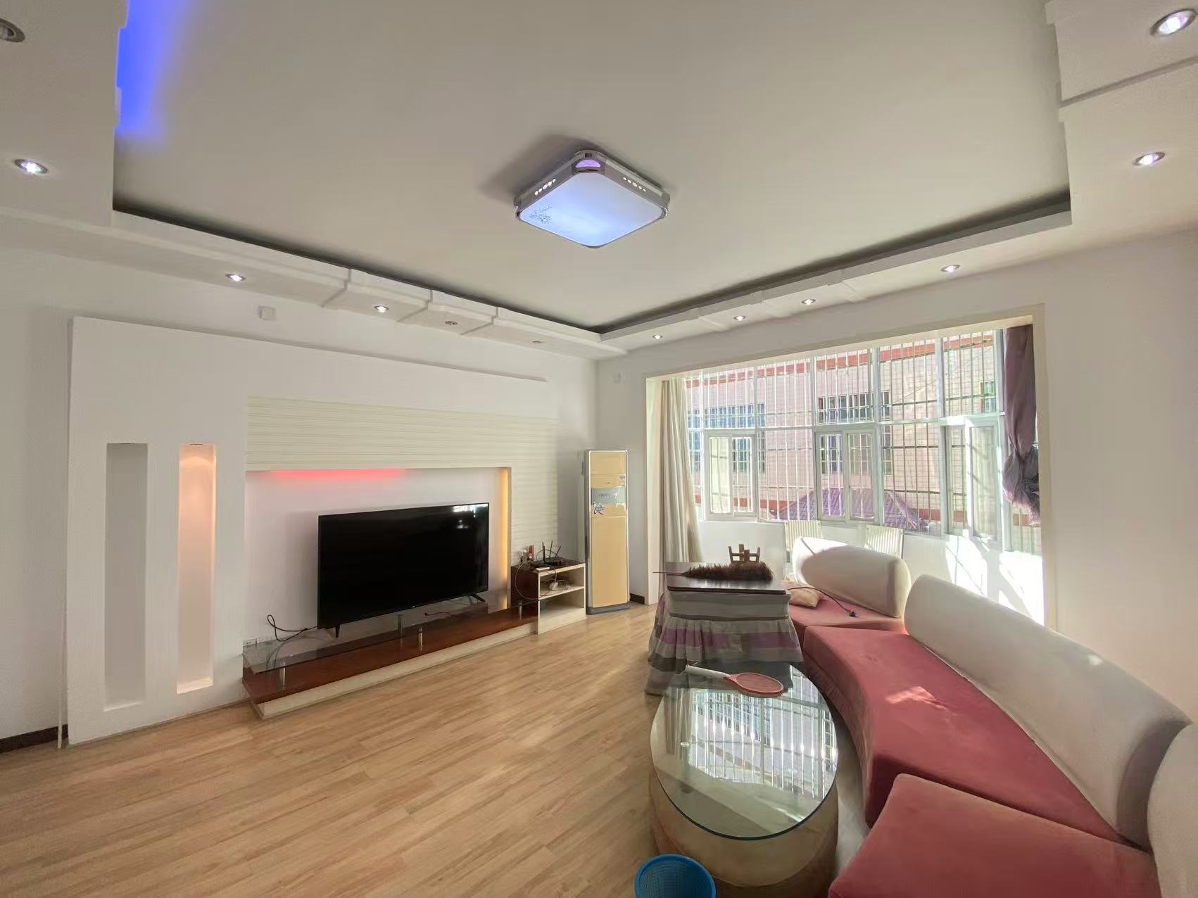 紫荆园别墅 8室3厅3卫 3166.0元/月 紫荆园别墅 8室3厅3卫 3166.0元/月室内图