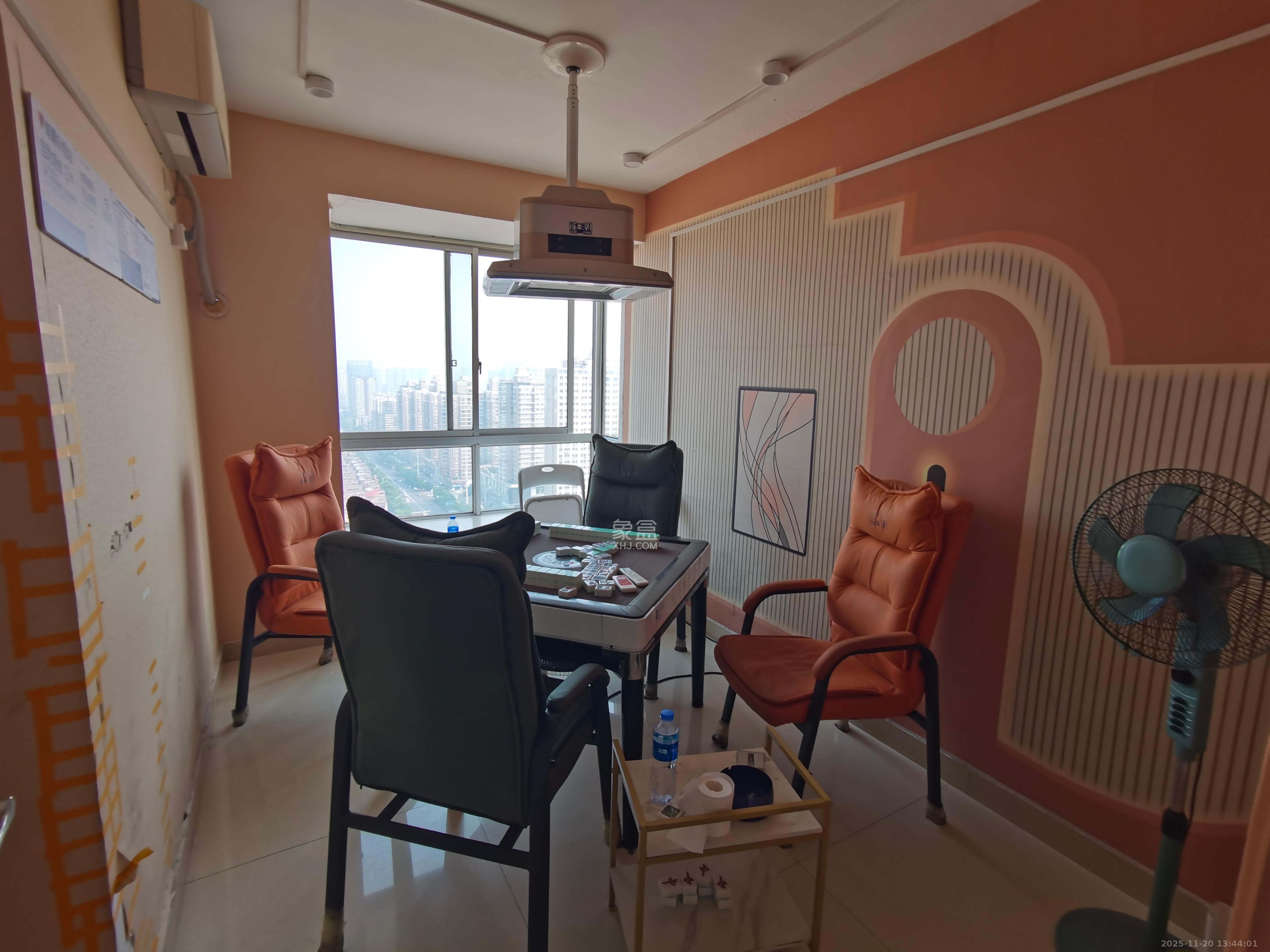 高桥现代商贸城  3室1厅1卫    4000.0元/月室内图