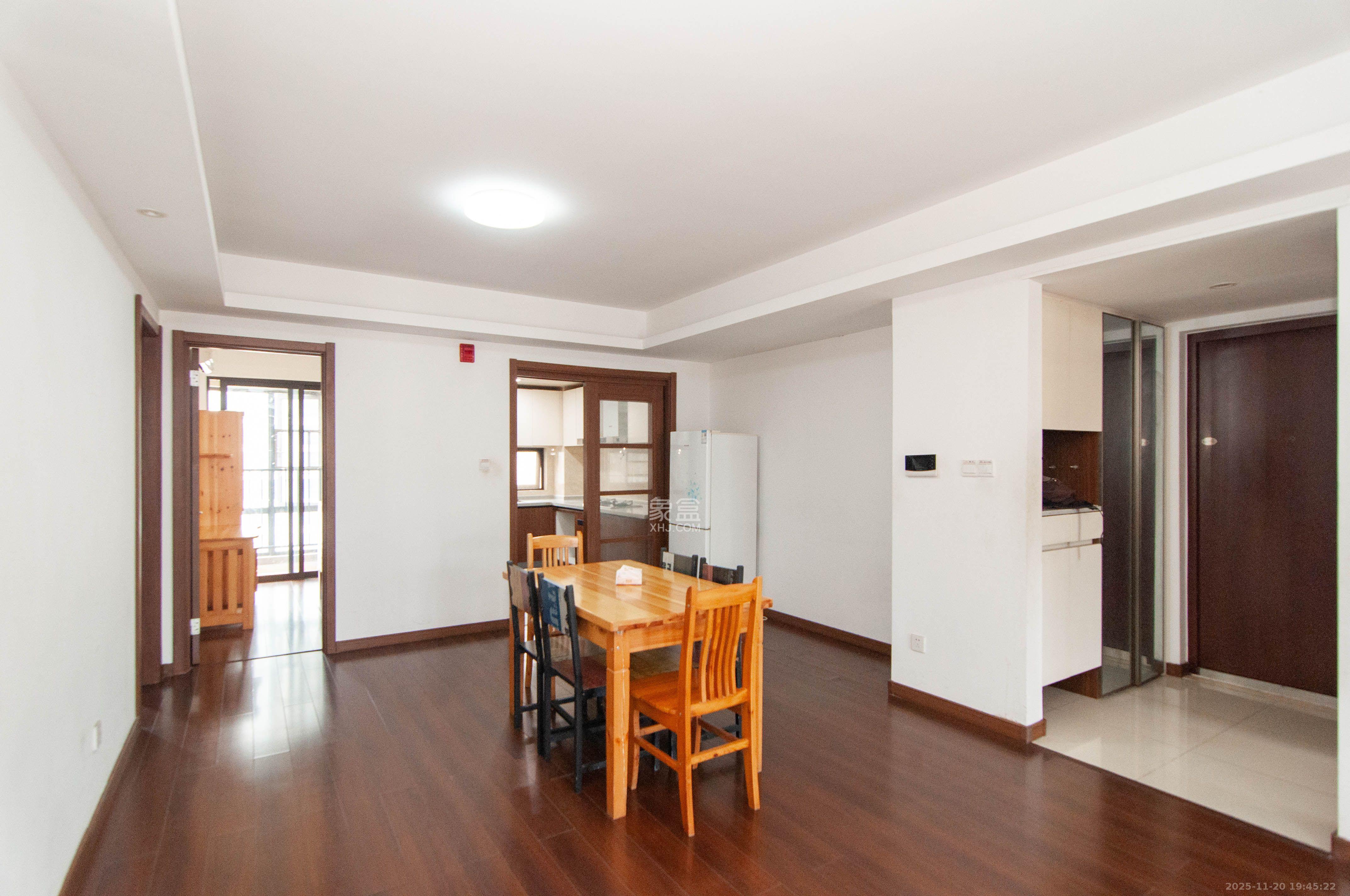 万科里梅溪郡  4室2厅2卫    3500.0元/月室内图