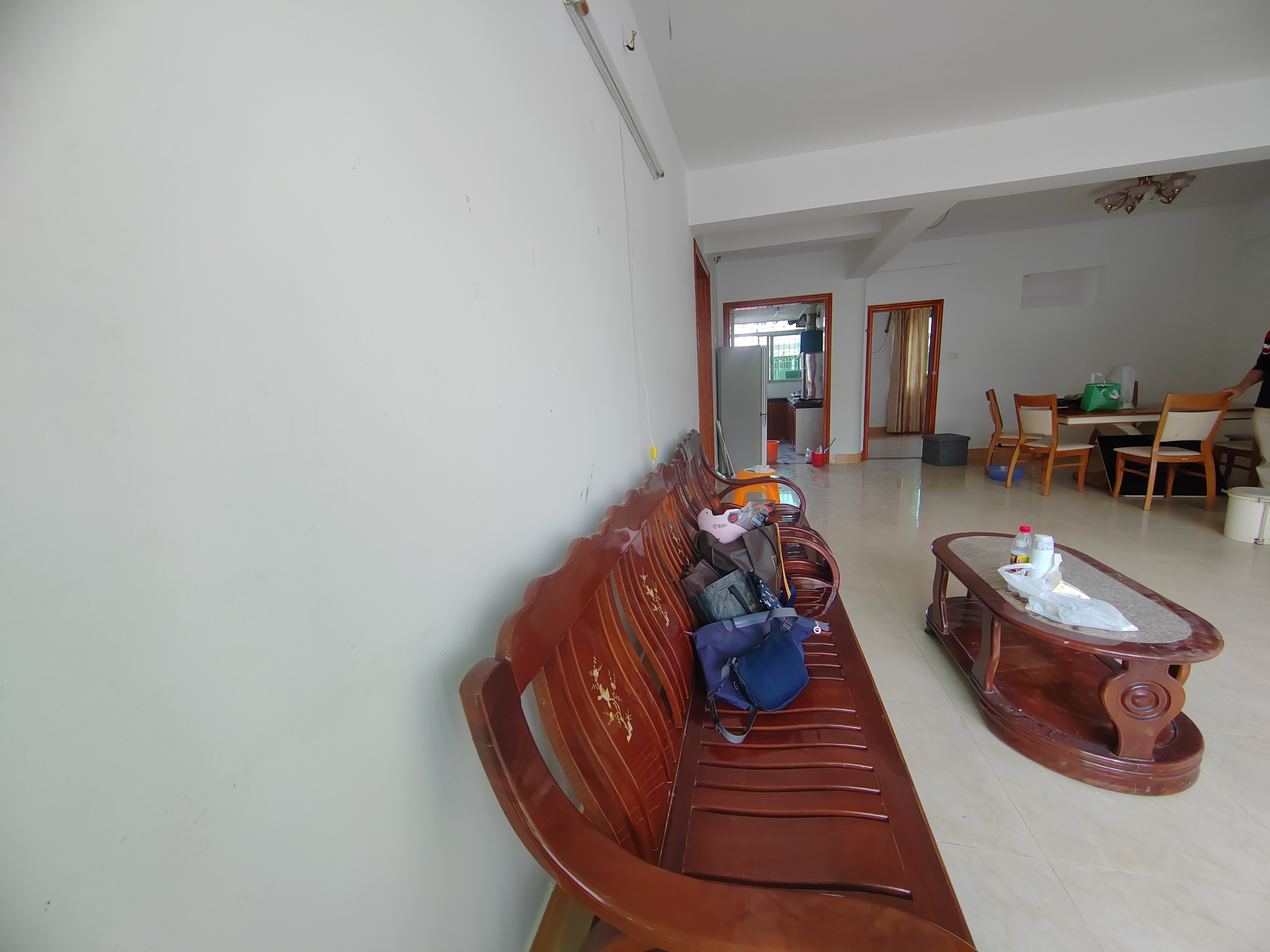 农垦东大院  3室2厅2卫    2800.0元/月室内图